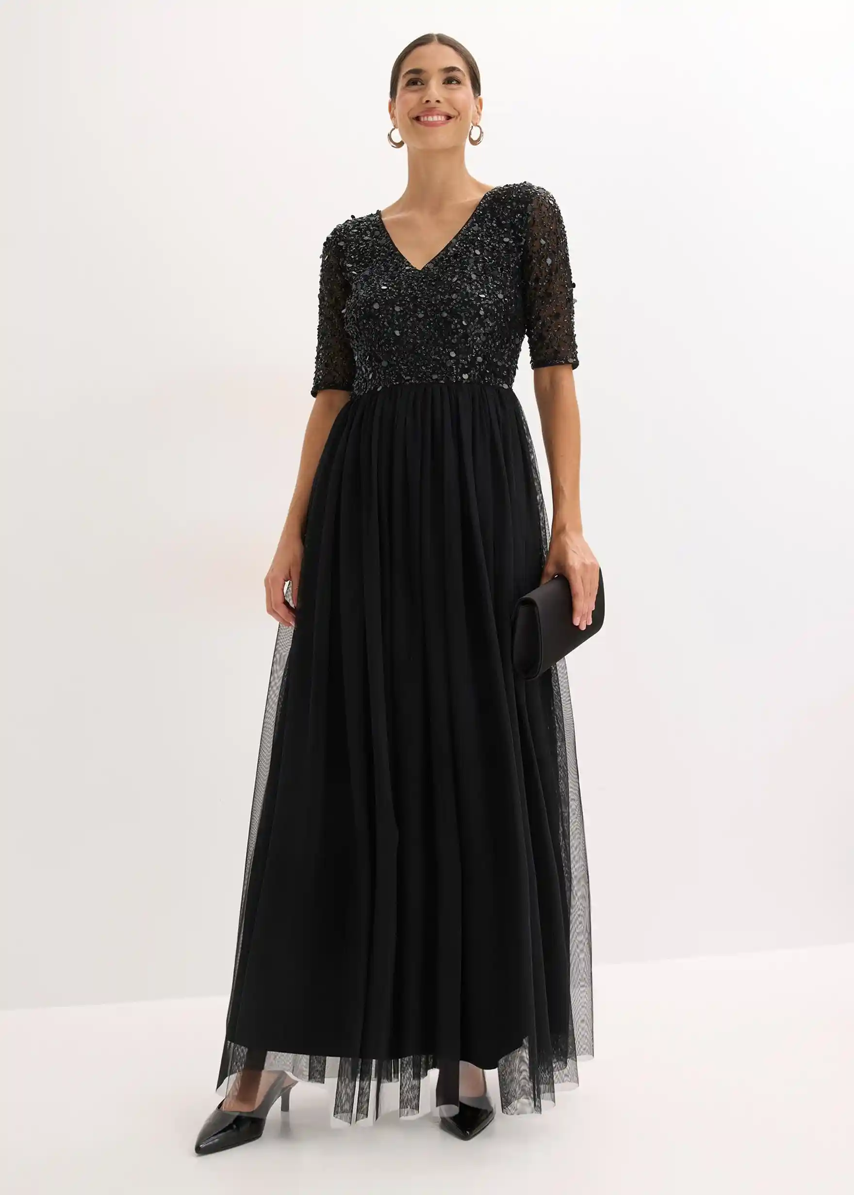 Abendkleid aus zartem Tüll mit Paillettenstickerei - schwarz
