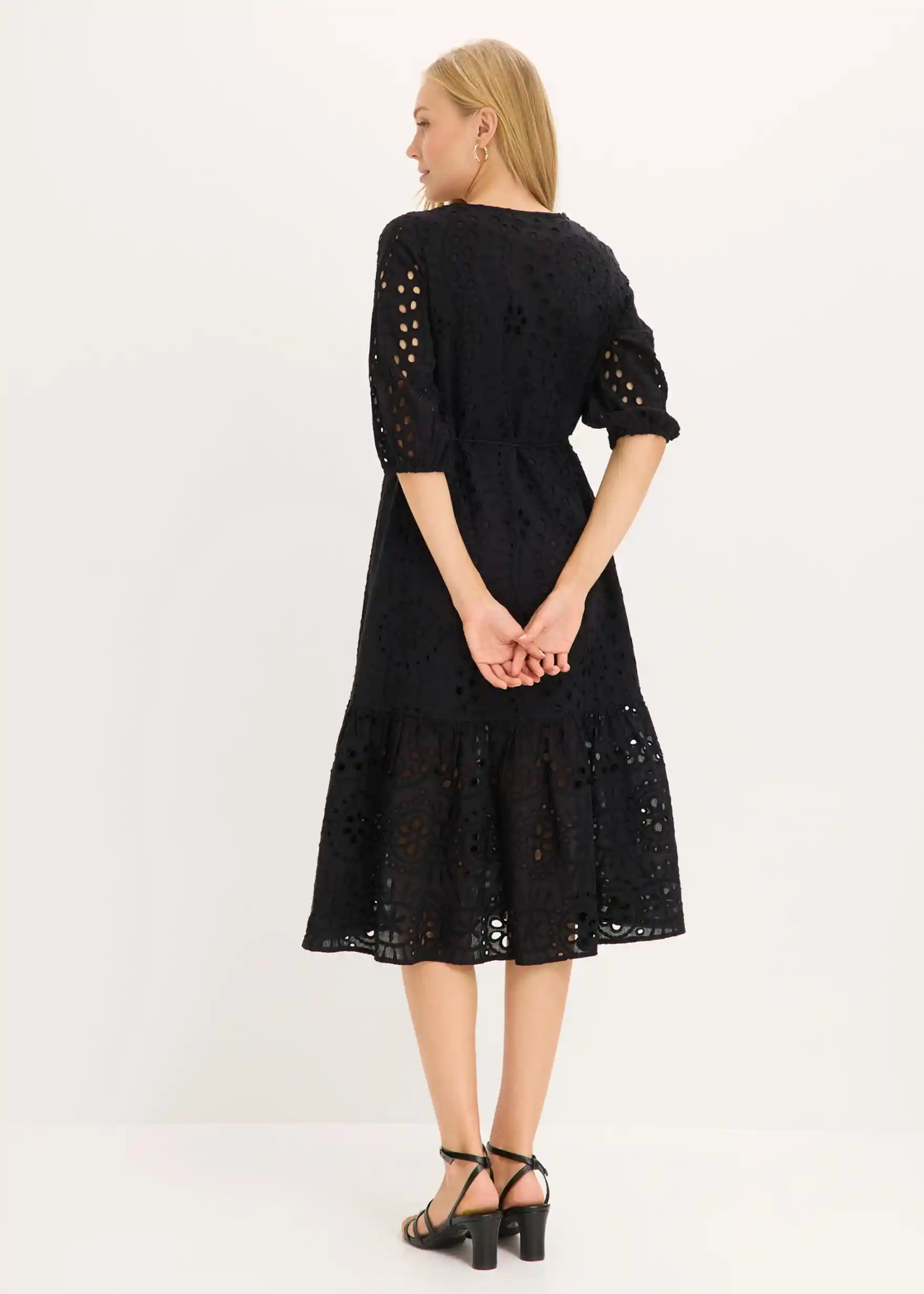 Midikleid aus reiner Baumwolle mit Lochstickerei - schwarz
