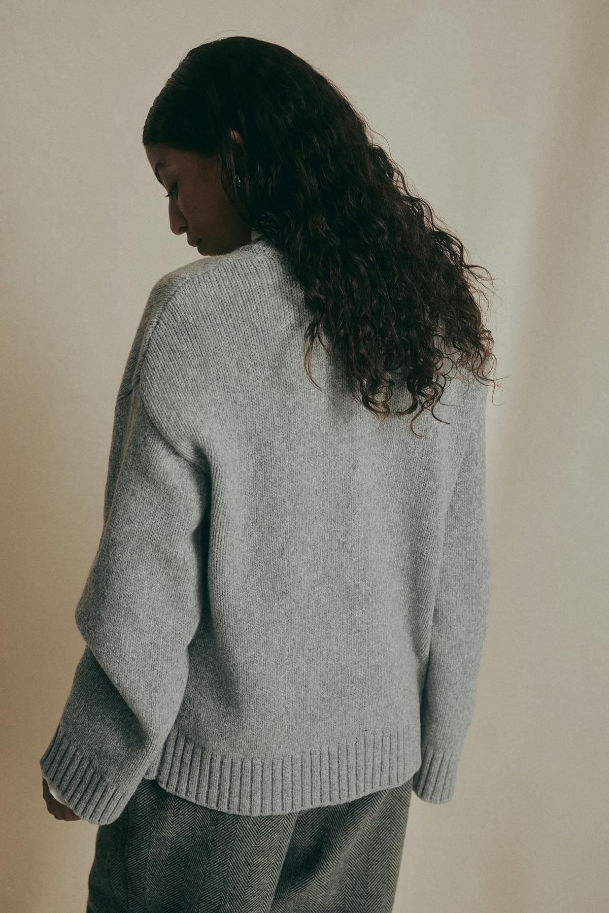 V-neck knitted wool sweater - Grey