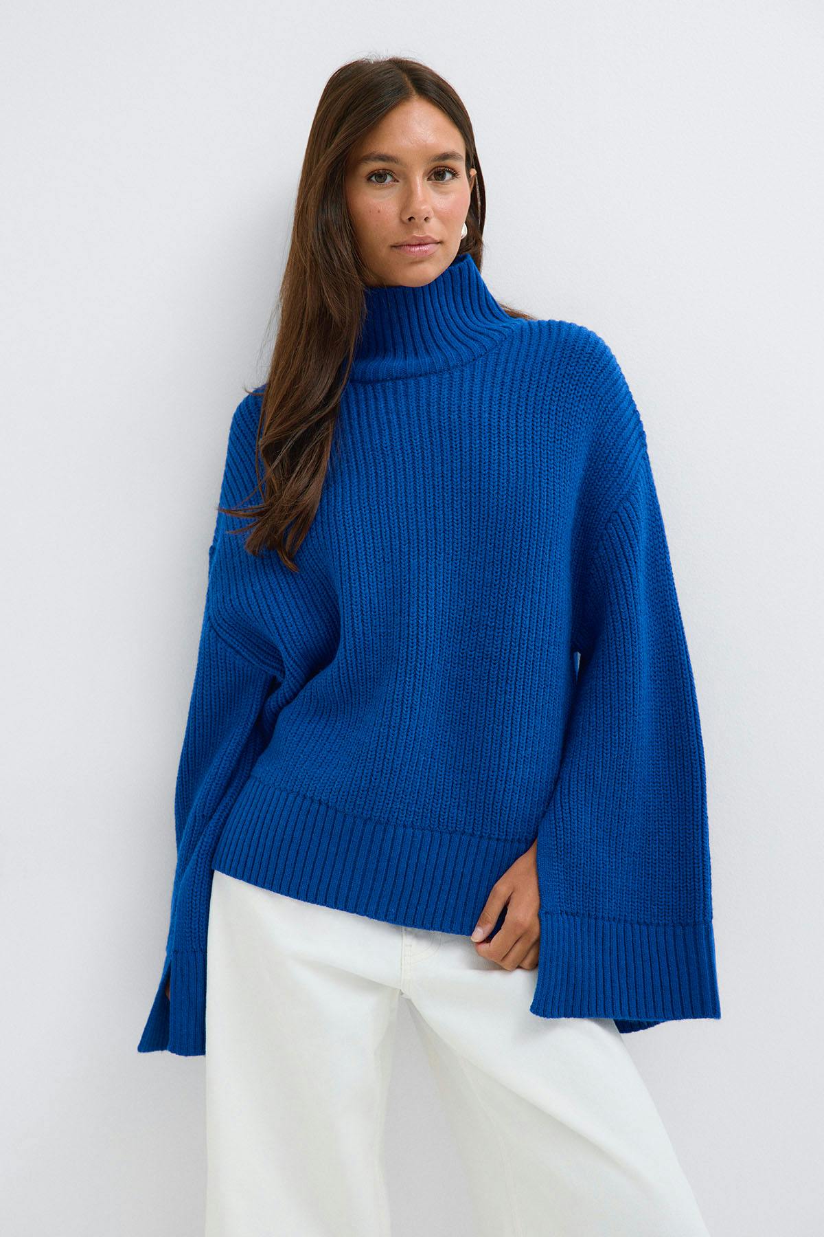 Knitted turtleneck sweater - Blue