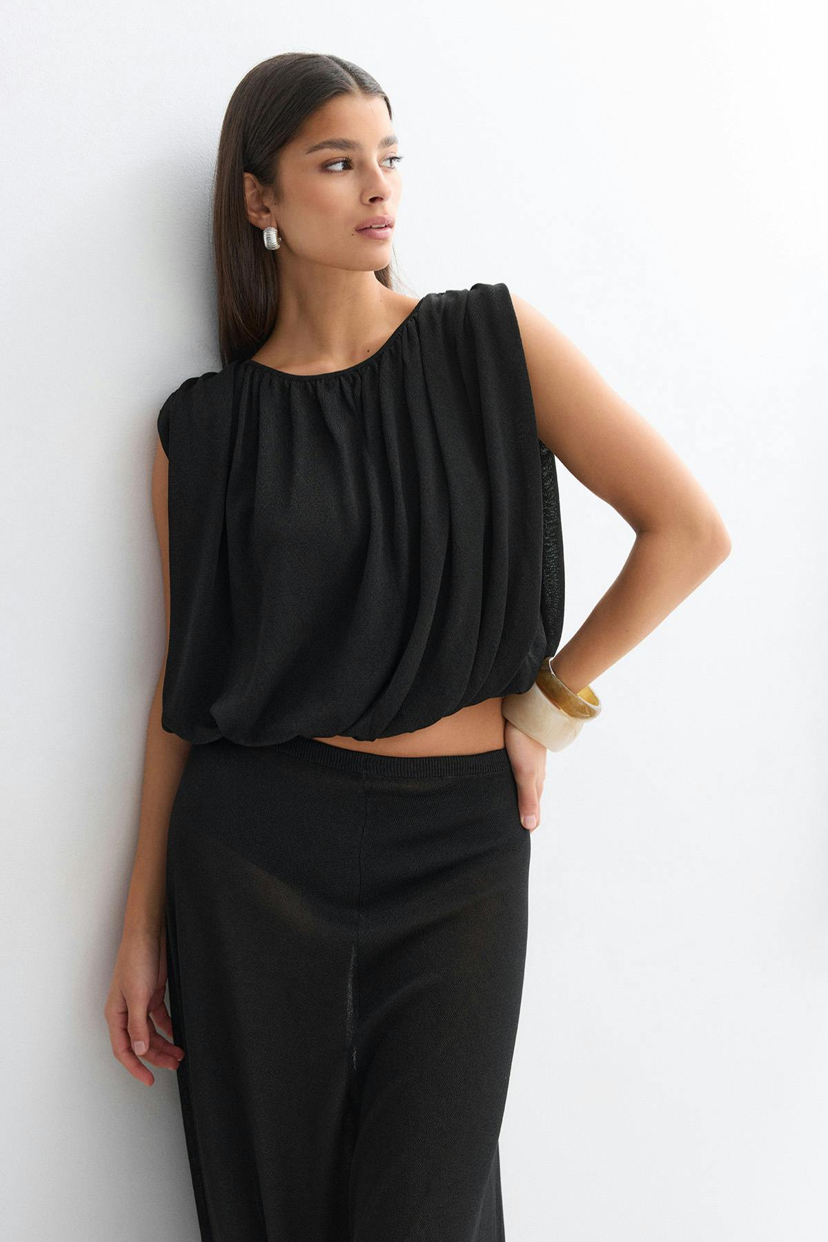 Bubble hem knitted top - Black