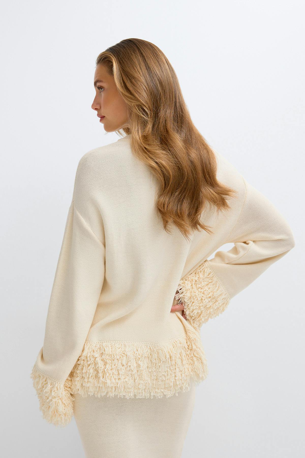 Knitted fringe sweater - White
