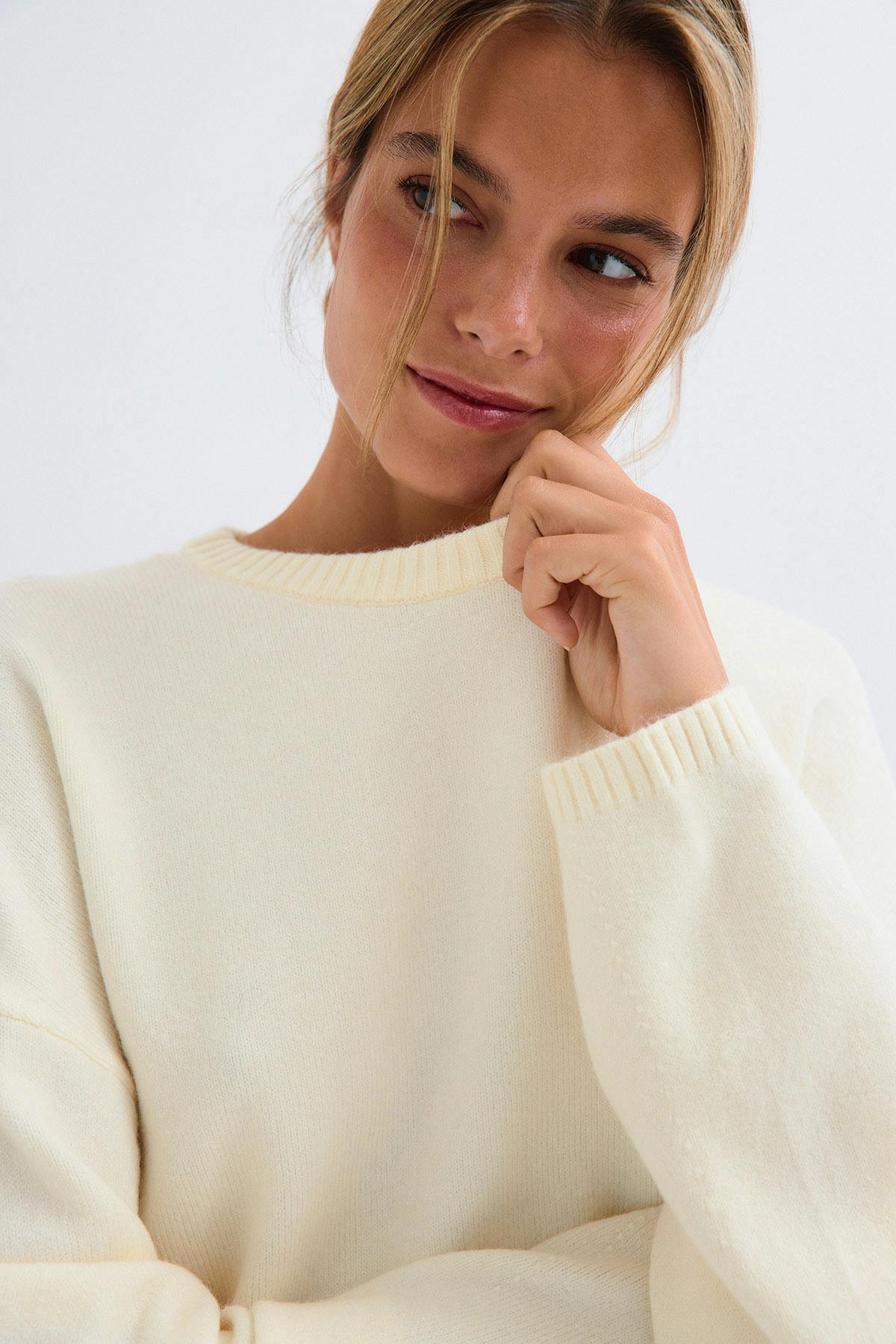 Knitted loungewear sweater - White