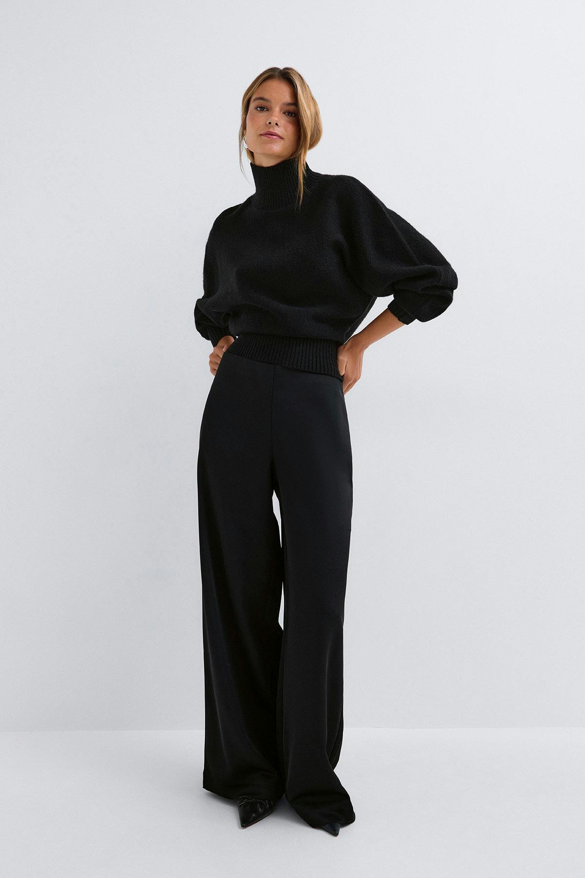 Knitted turtleneck sweater - Black