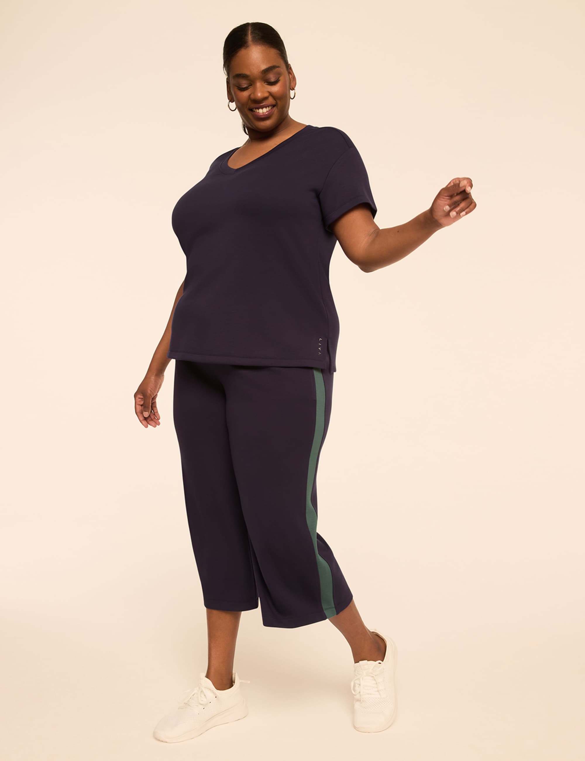 LIVI Journey Relaxed Straight Colorblock Capri