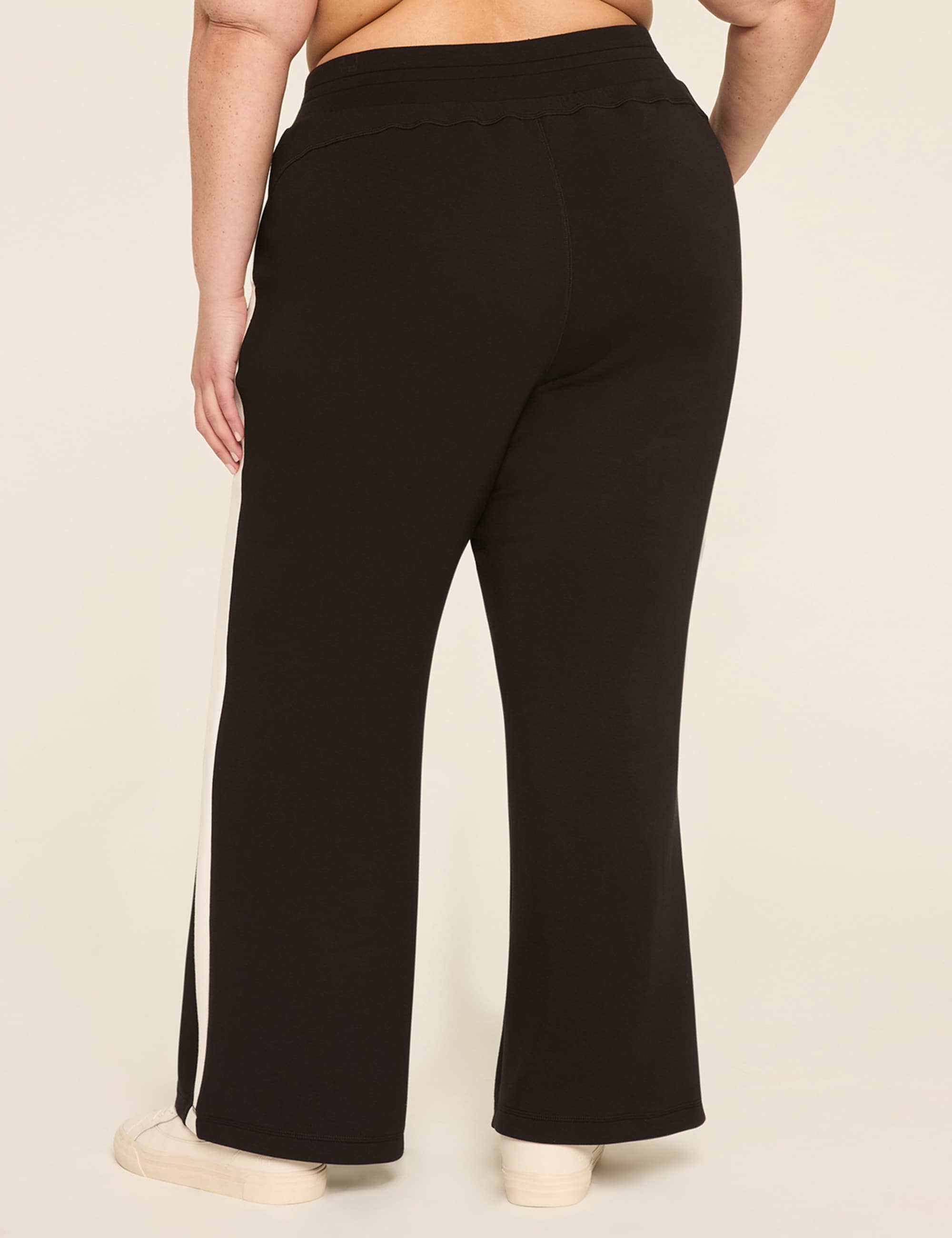 LIVI Journey Colorblock Relaxed Straight Pant
