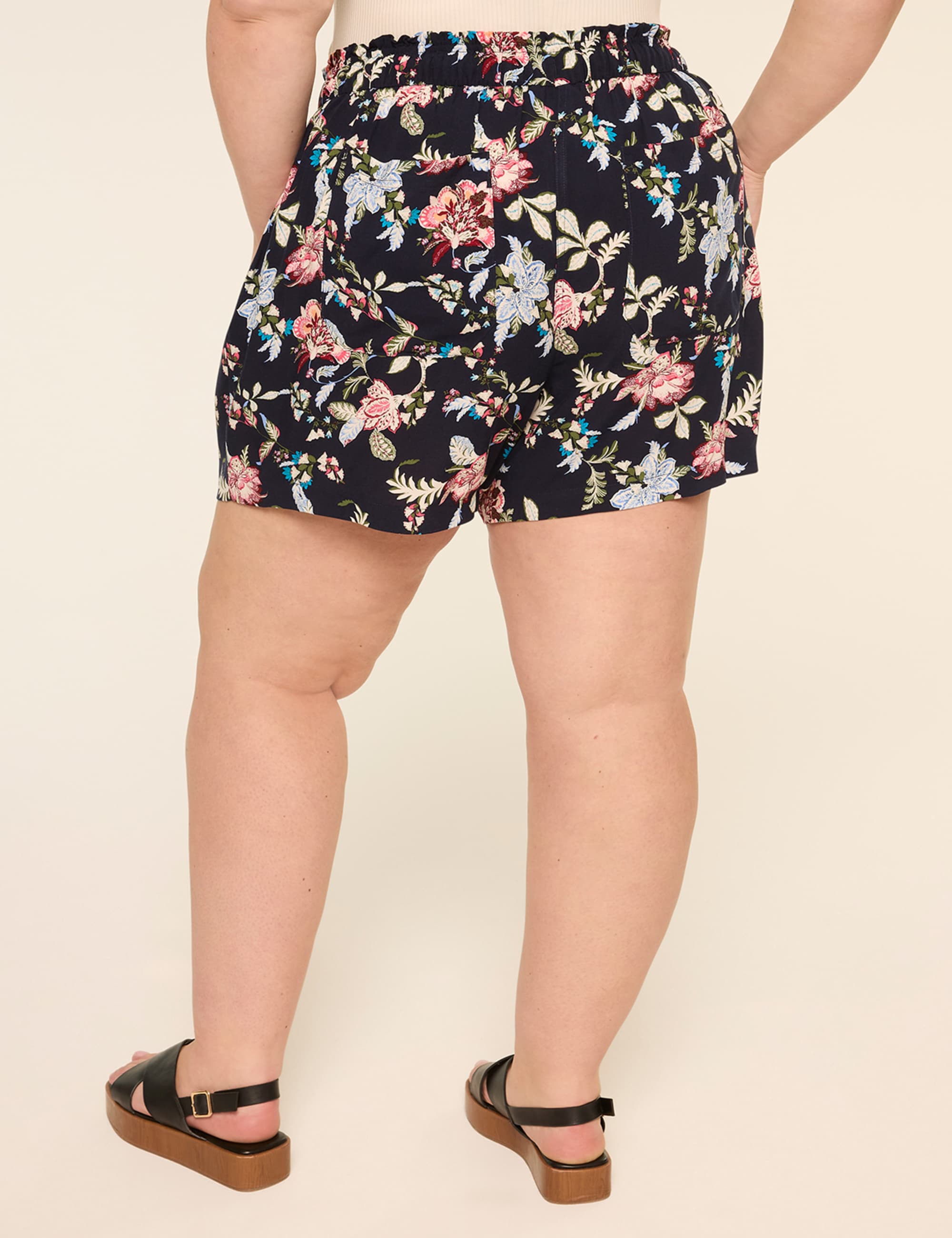 Printed Relaxed Pull-On 5" Short