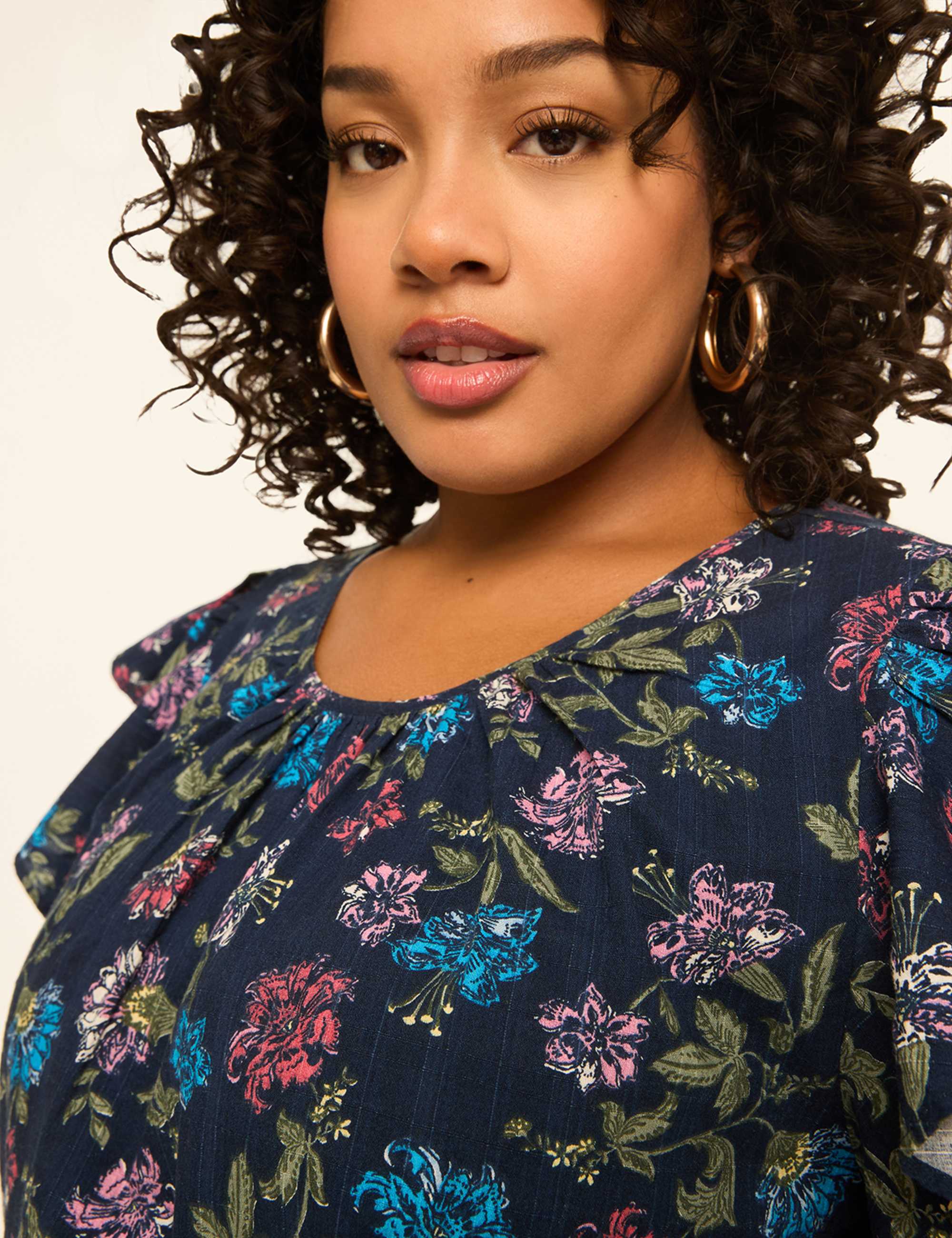 Flutter-Sleeve Scoop-Neck Popover Blouse