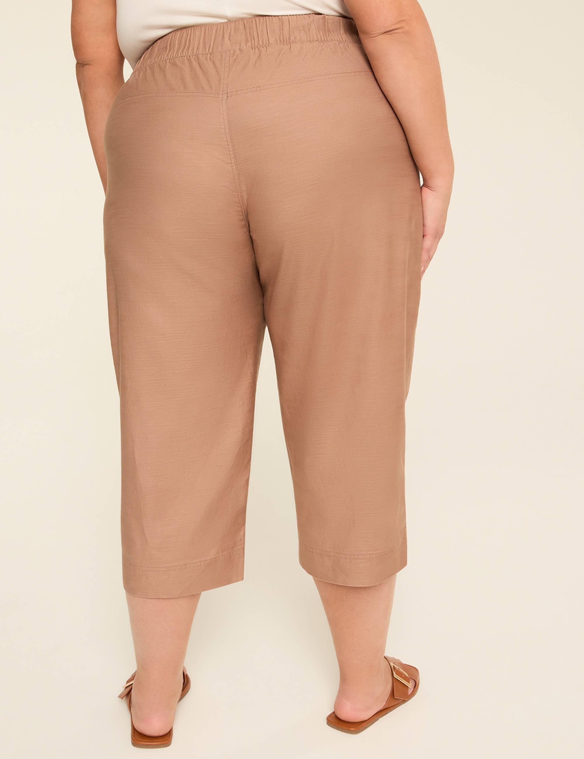 Slub Pull-On Capri Pant
