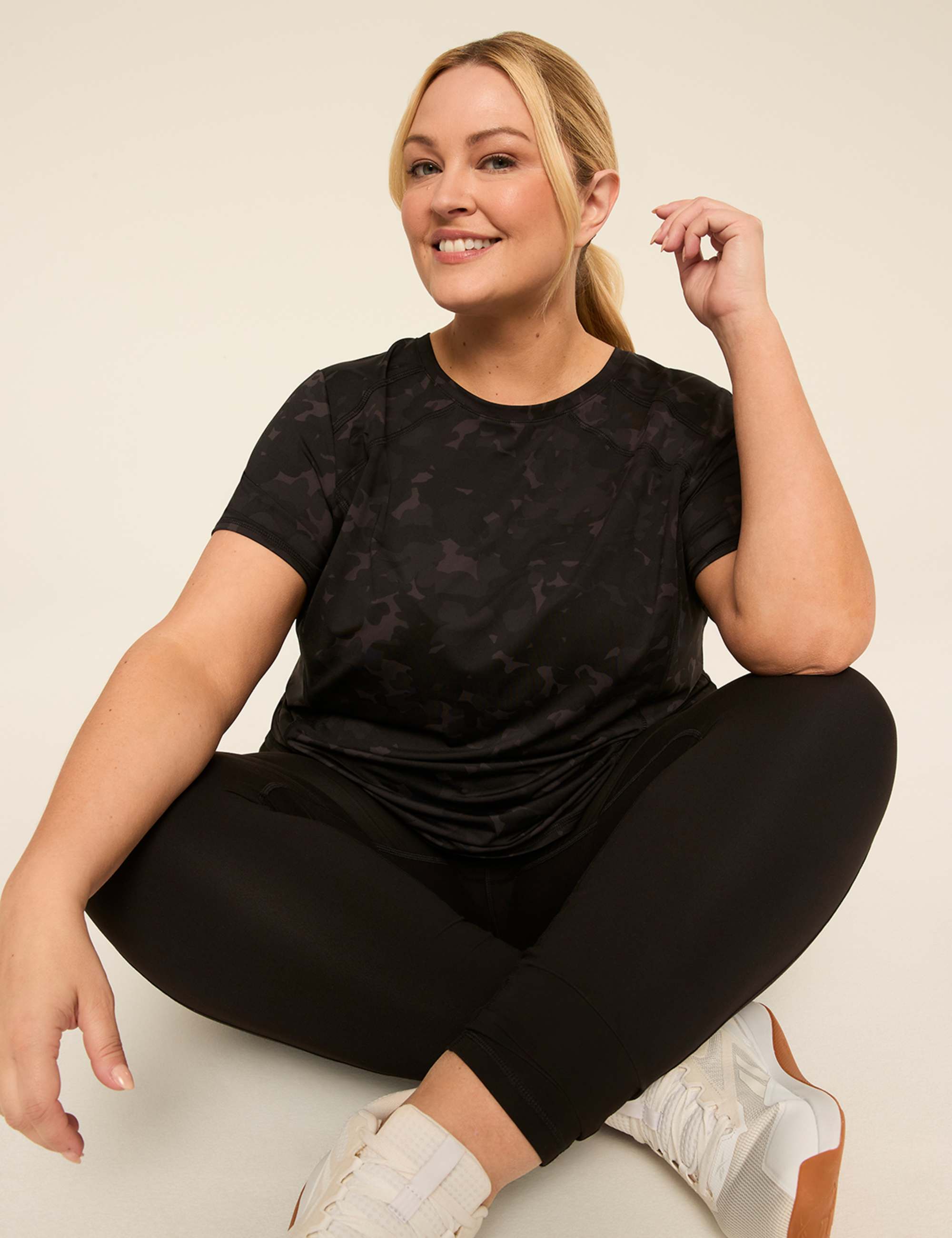 LIVI Short-Sleeve Crew-Neck Wicking Tee