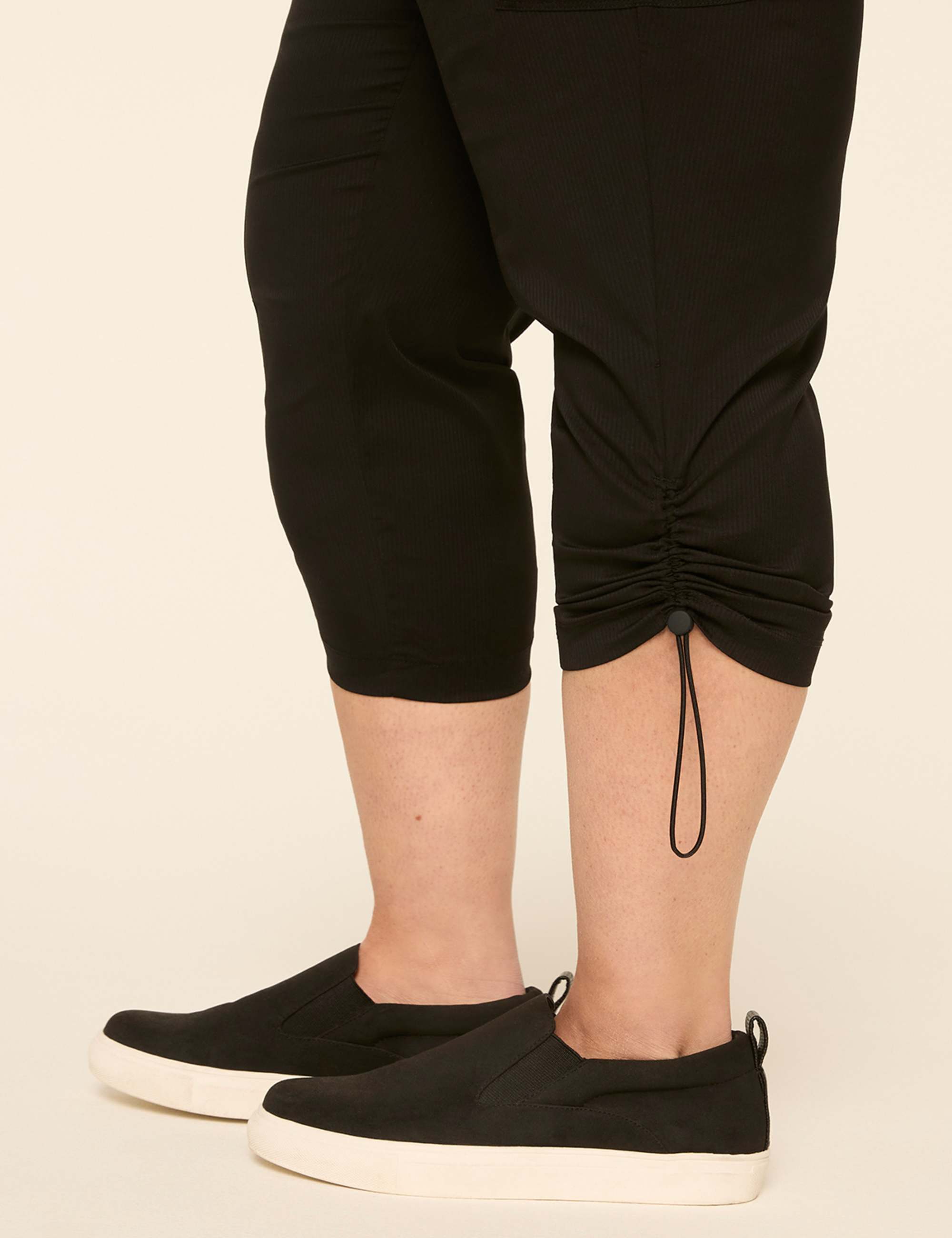 LIVI Stretch Woven Crop Pant