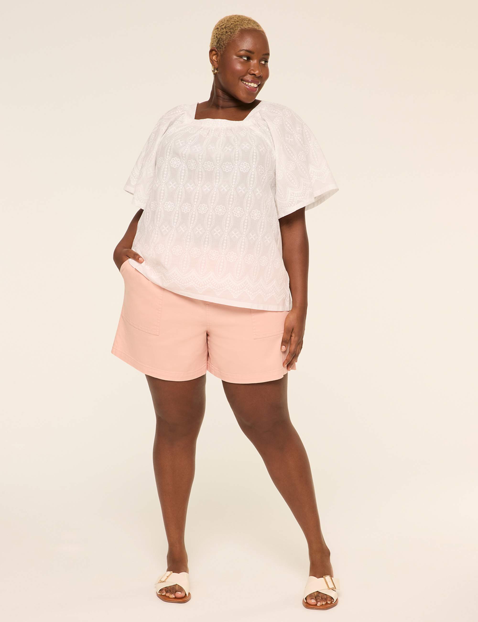 Relaxed Pull-On 5” Short
