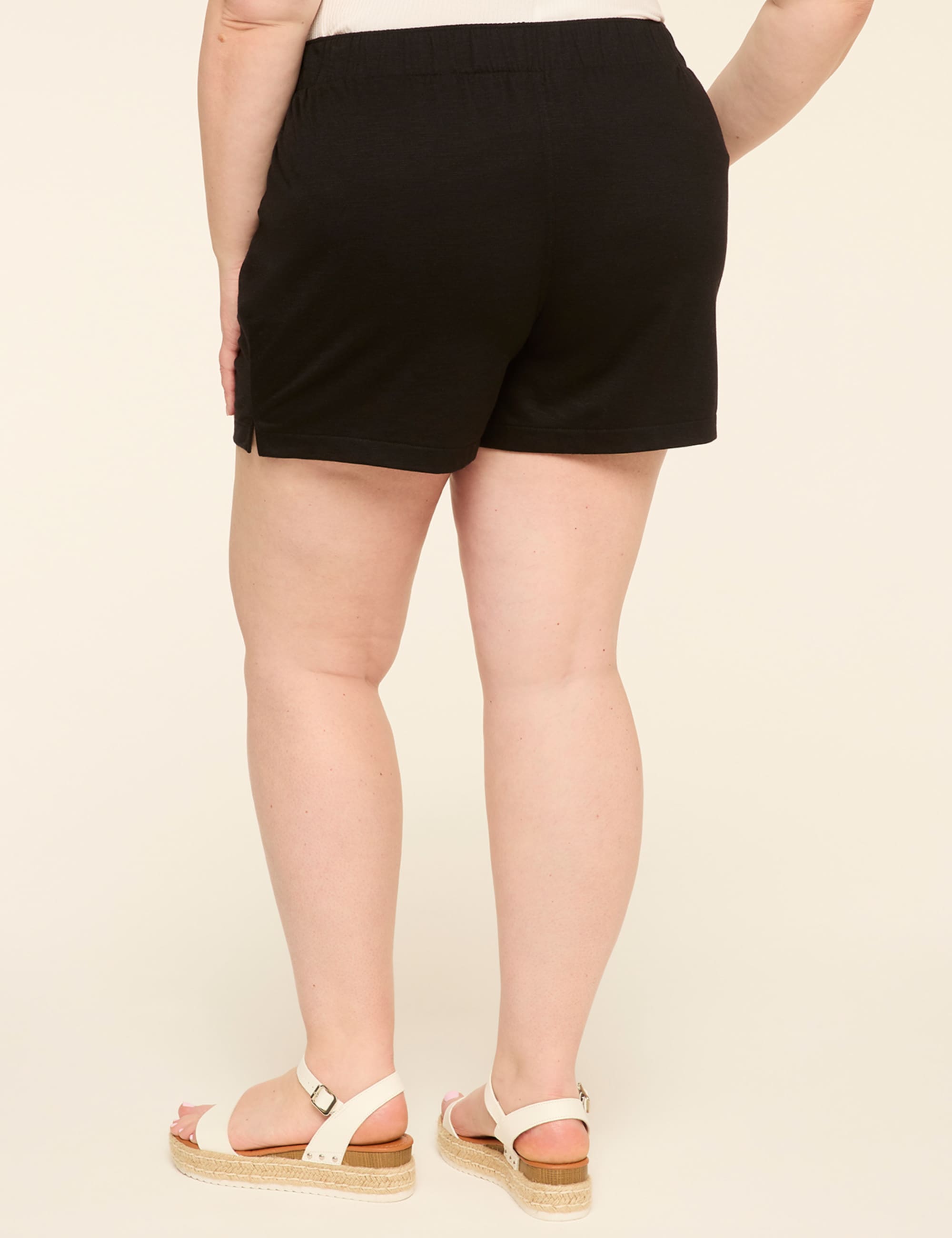 Knit Slub Relaxed Pull-On 5.5” Short