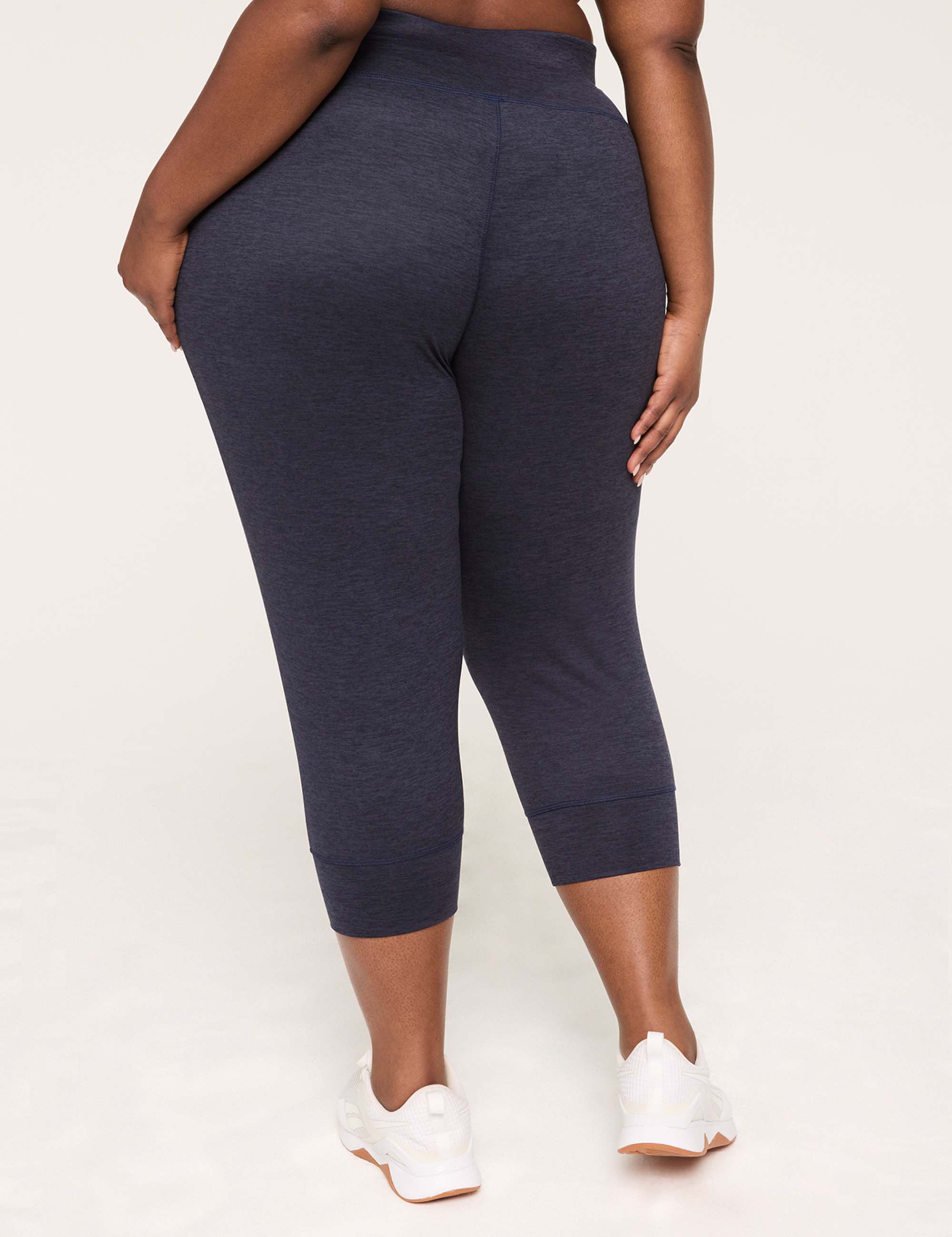 LIVI Soft Capri Jogger