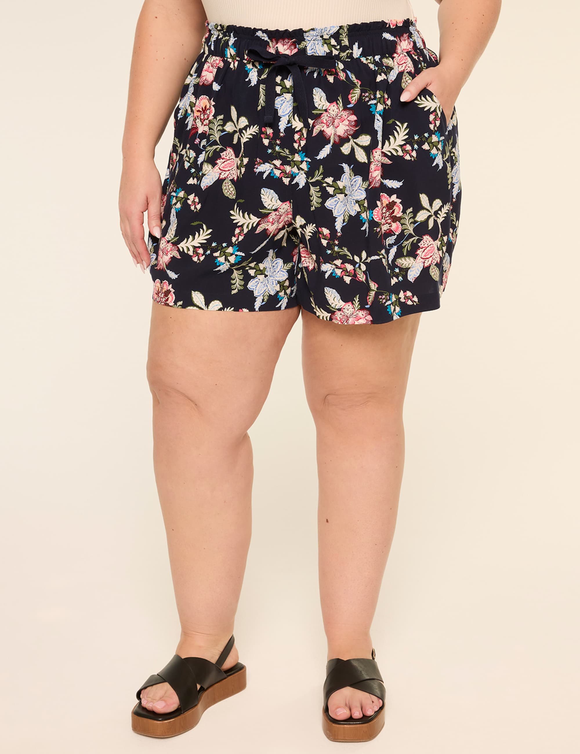 Printed Relaxed Pull-On 5" Short