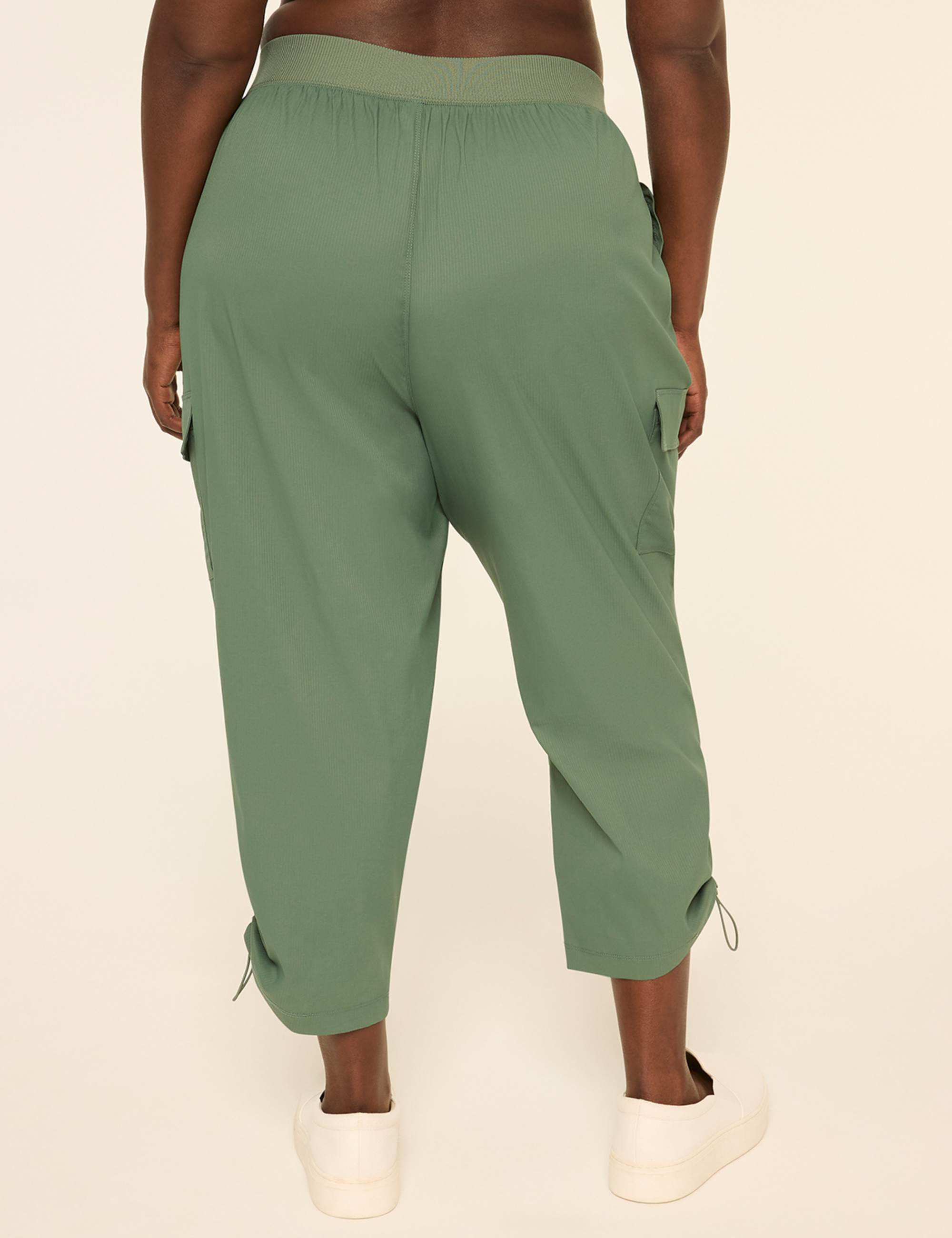 LIVI Stretch Woven Crop Pant