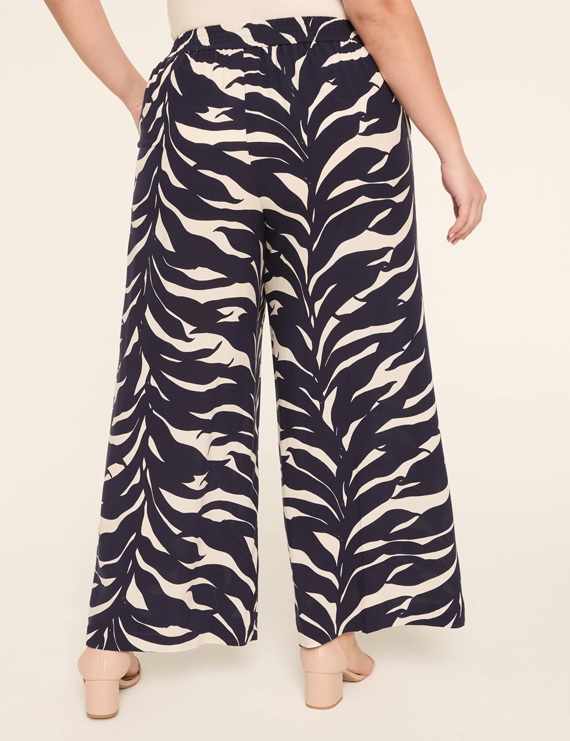 Pull-On Printed Wide Leg Pant