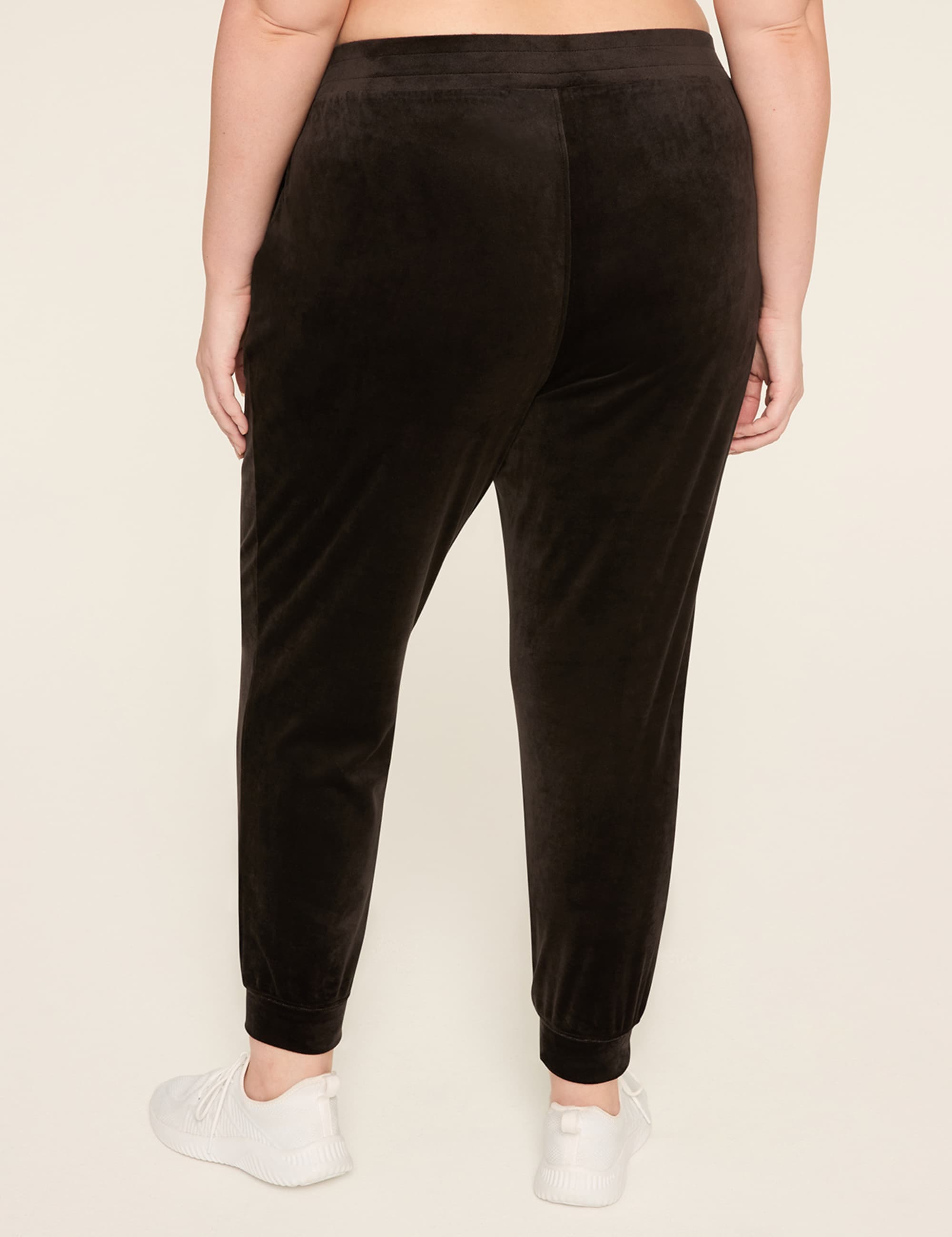 LIVI Velour Jogger