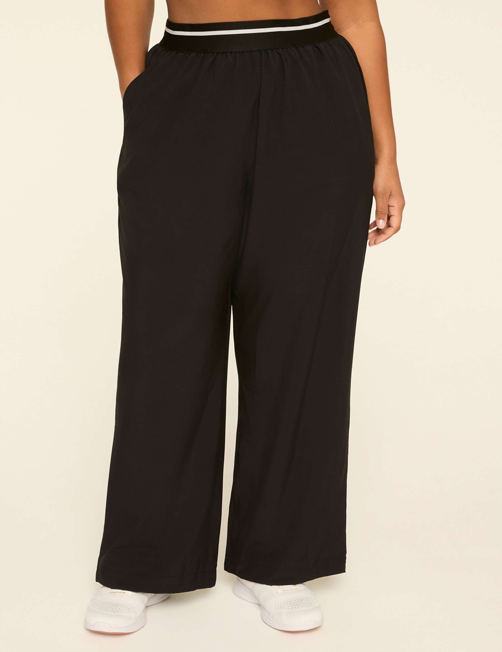 LIVI Stretch Woven Adjustable Bungee-Detail Wide Leg Pant