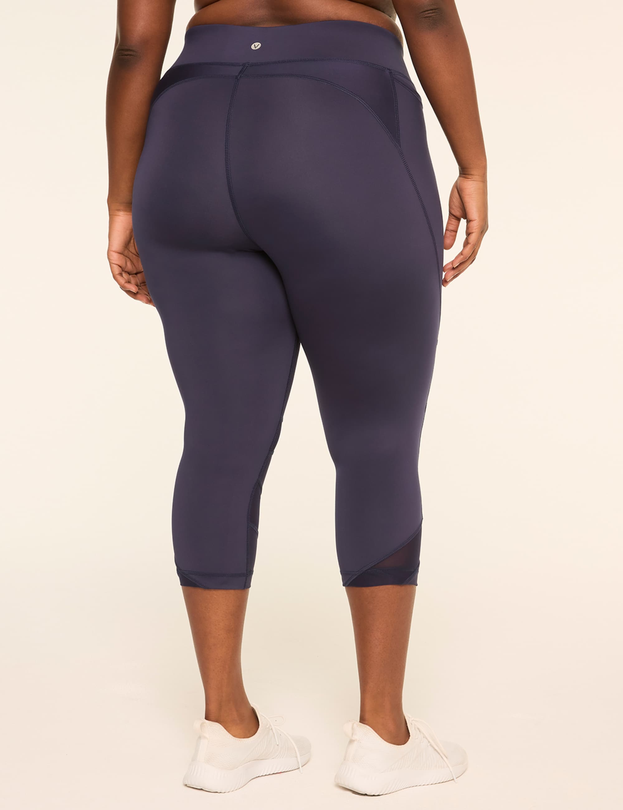 LIVI Go-Getter Wicking Mesh-Detail 21" Capri Legging