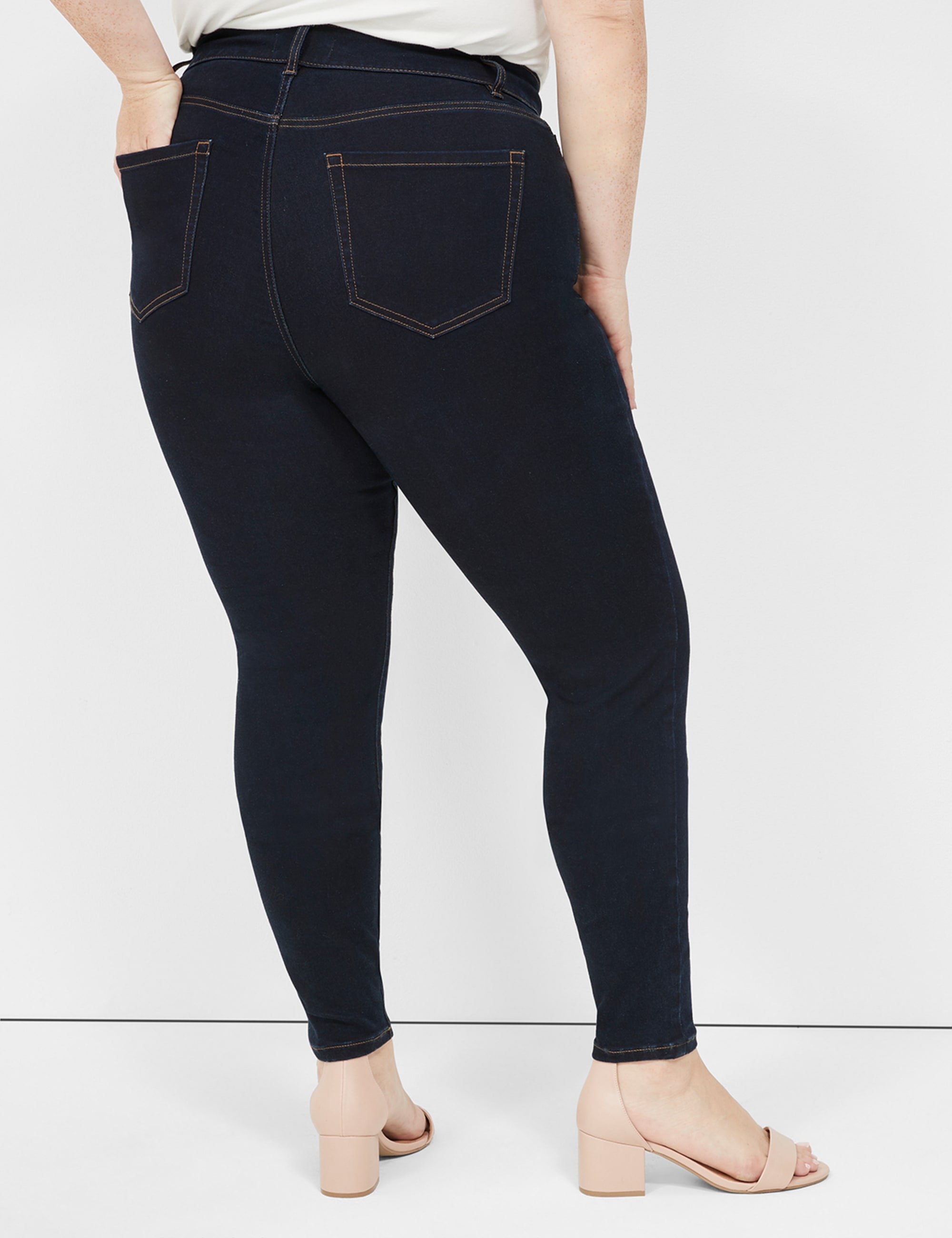 Signature Fit Sateen Skinny Jean