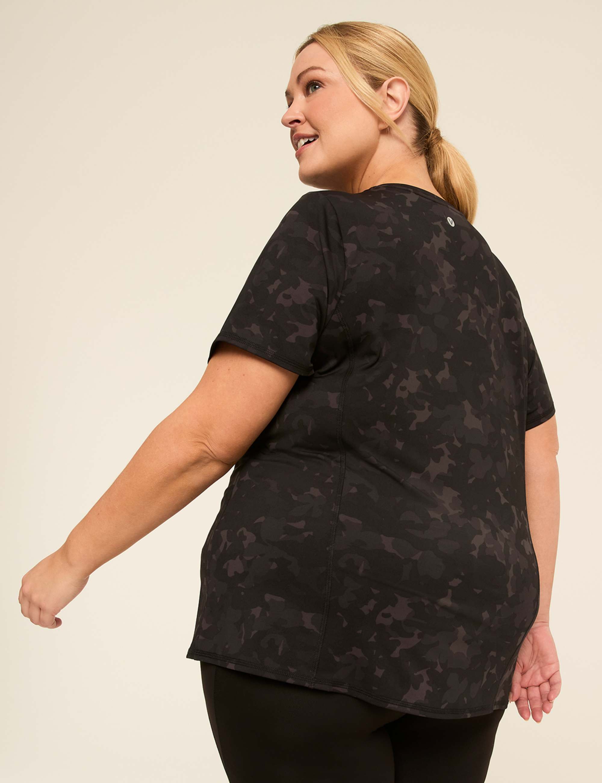 LIVI Short-Sleeve Crew-Neck Wicking Tee