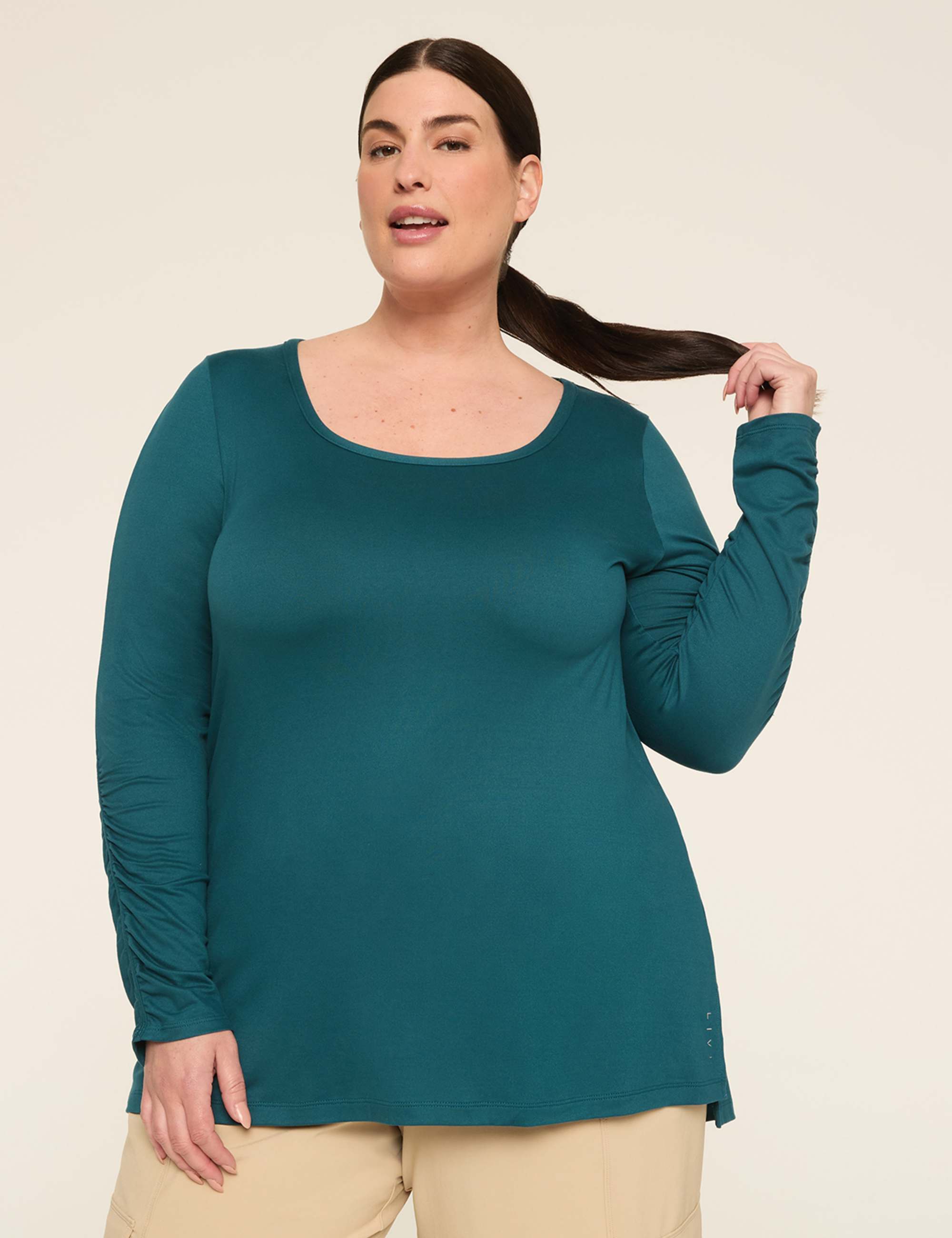 LIVI Soft Ruched-Sleeve Tunic