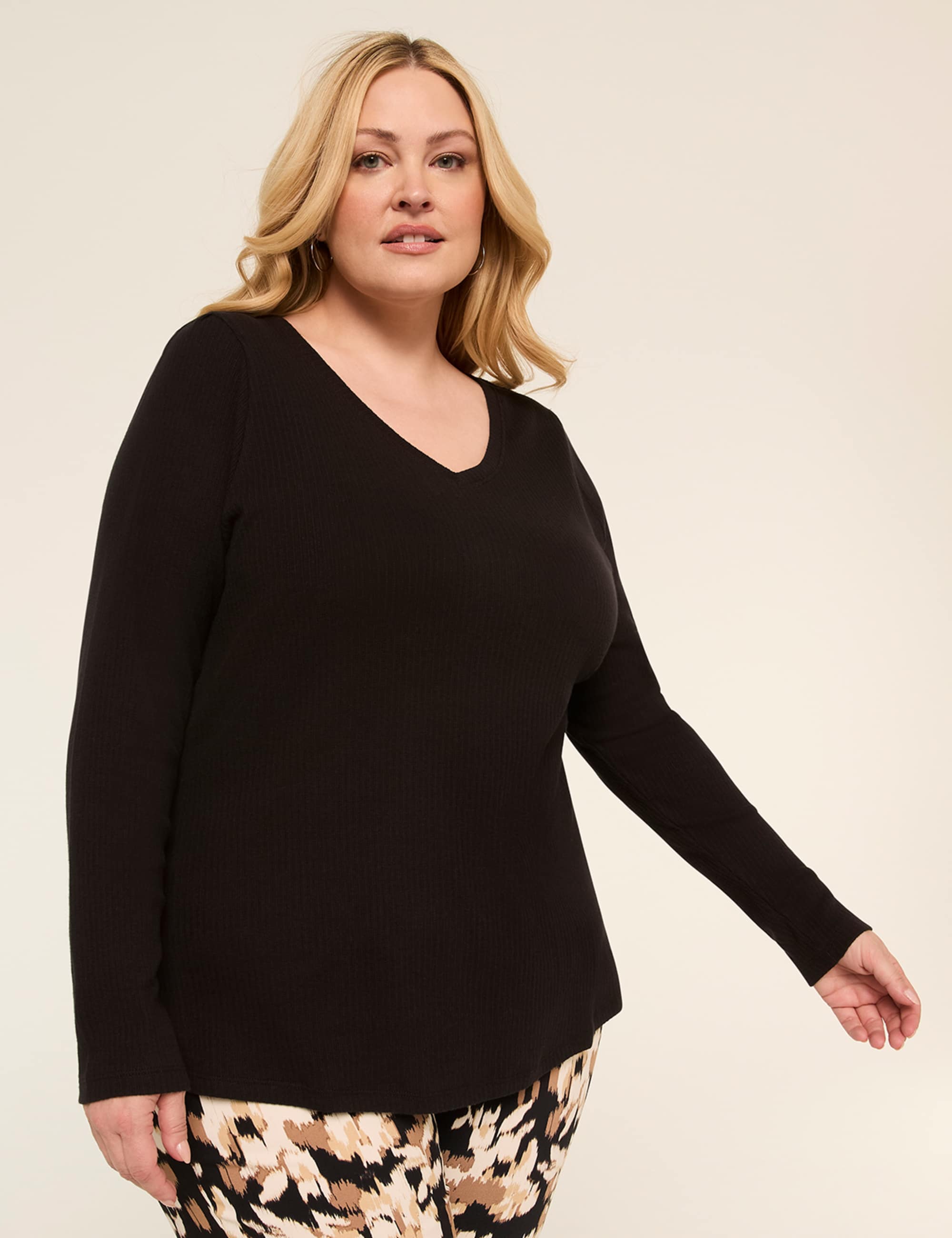 V-Neck Rib Tee