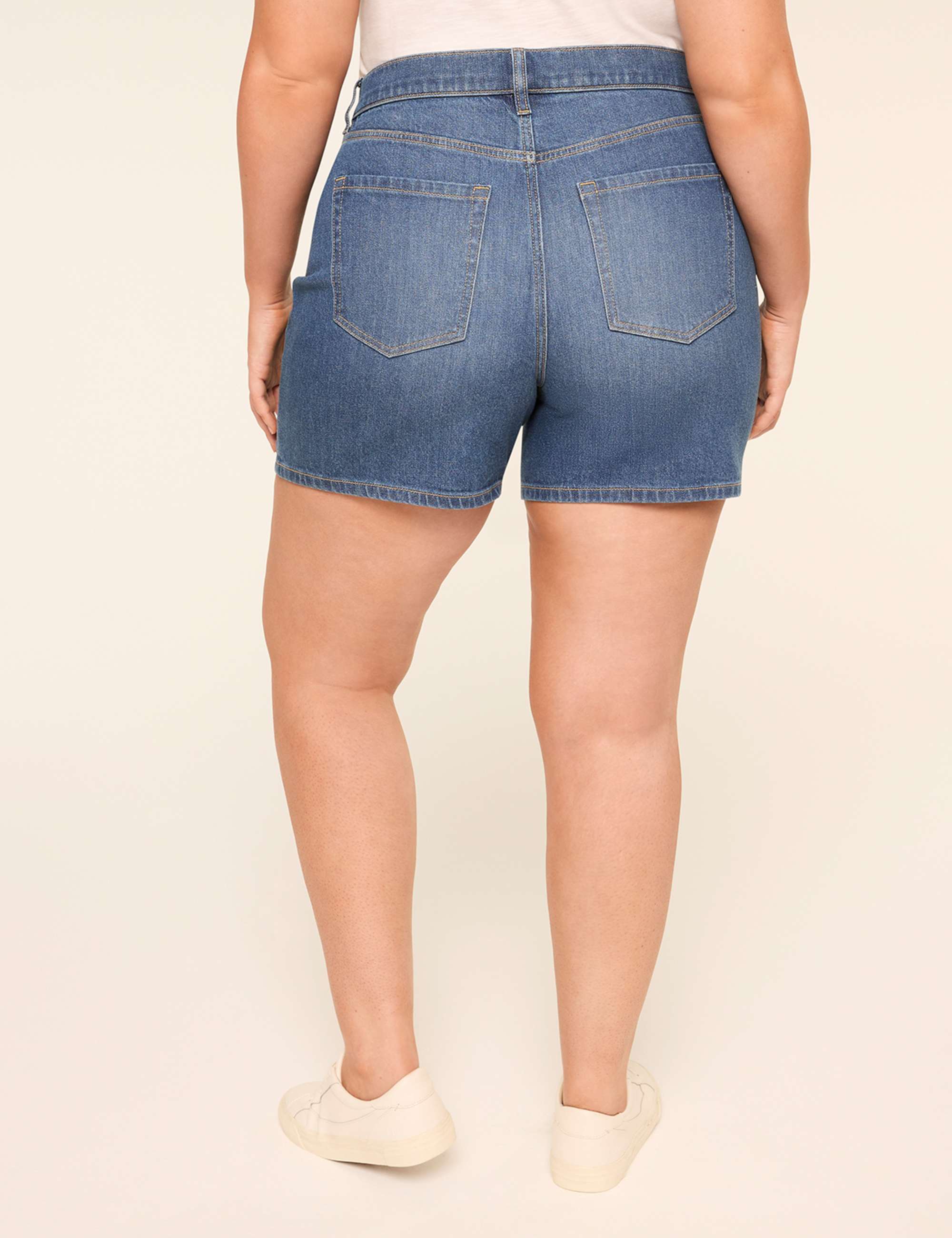 Embellished Relaxed 5.5" Short