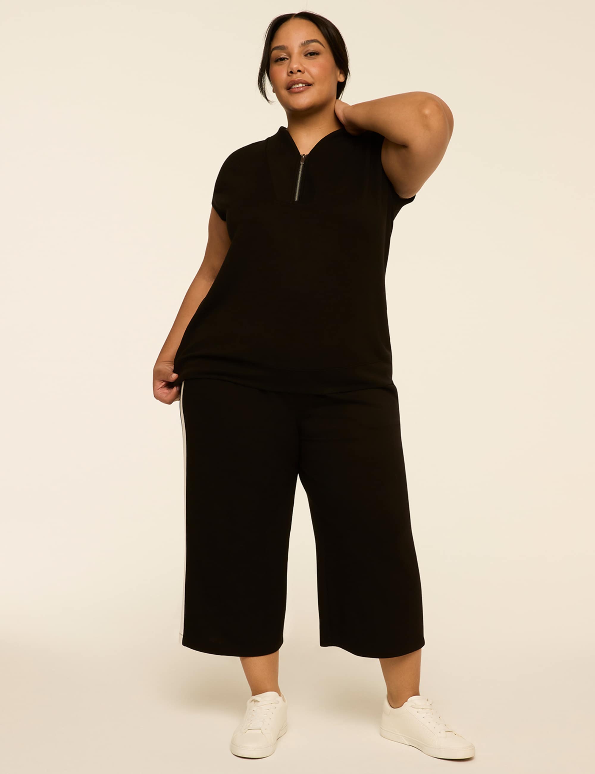 LIVI Journey Short-Sleeve Quarter-Zip Sweatshirt