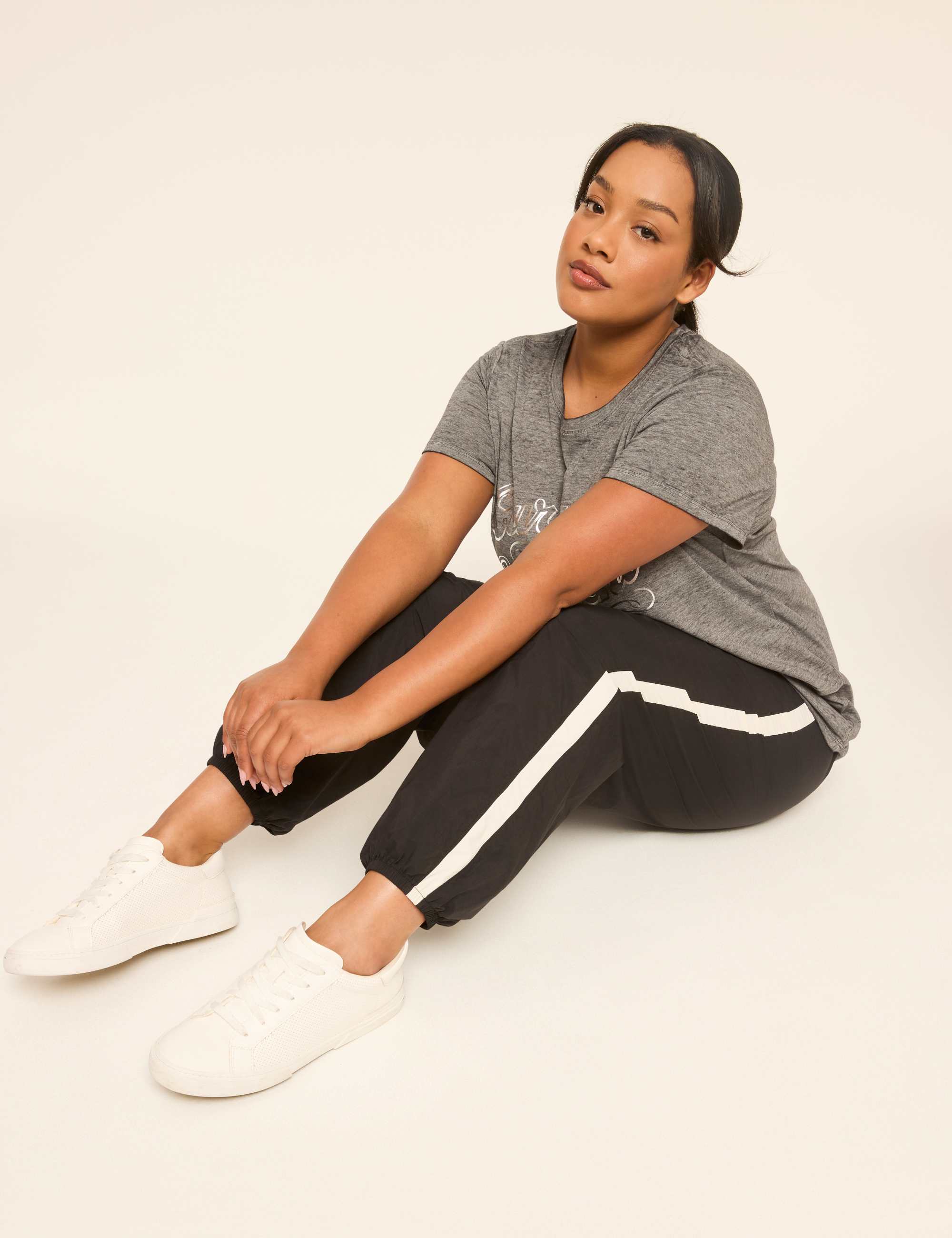 Foiled Curvy & Confident Graphic Tee