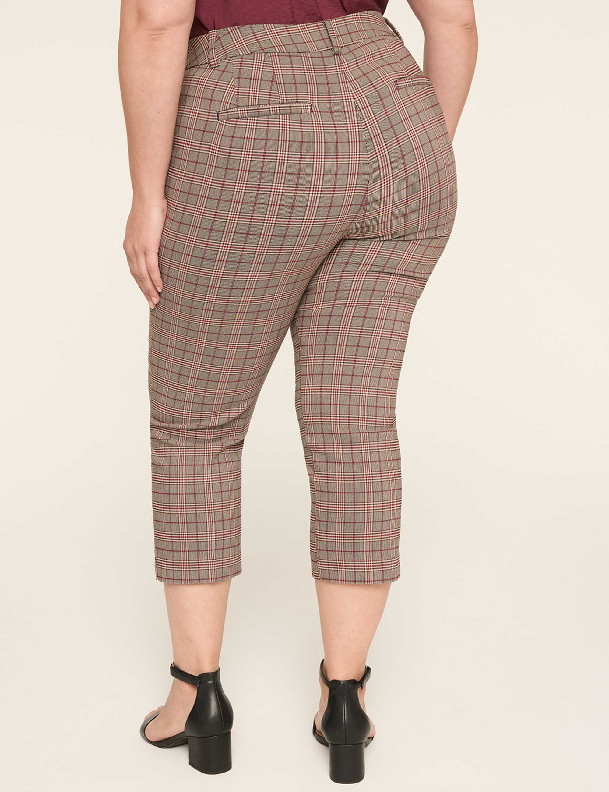 4-Season Slim Capri Pant