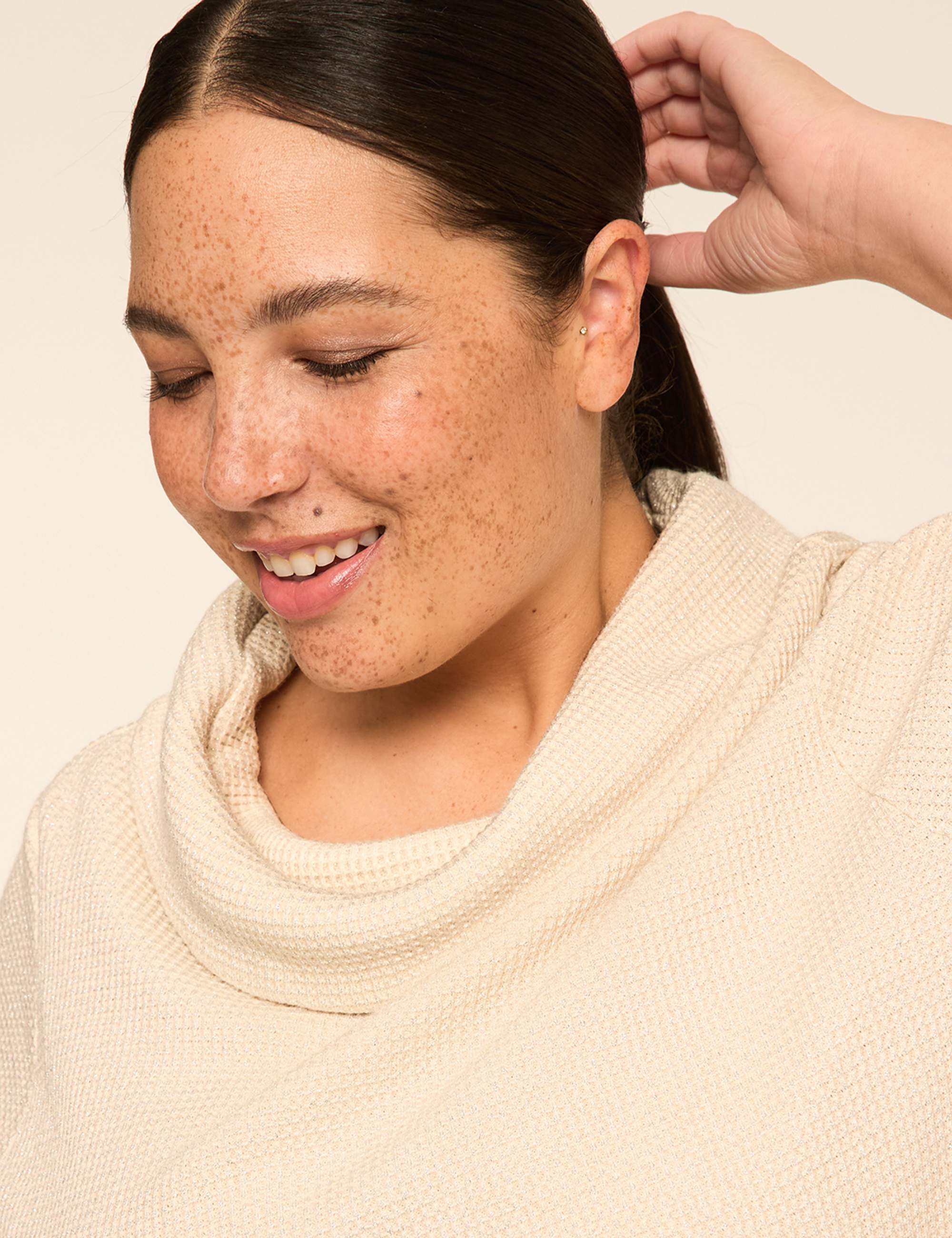 LIVI Shine Waffle Cowlneck Sweatshirt