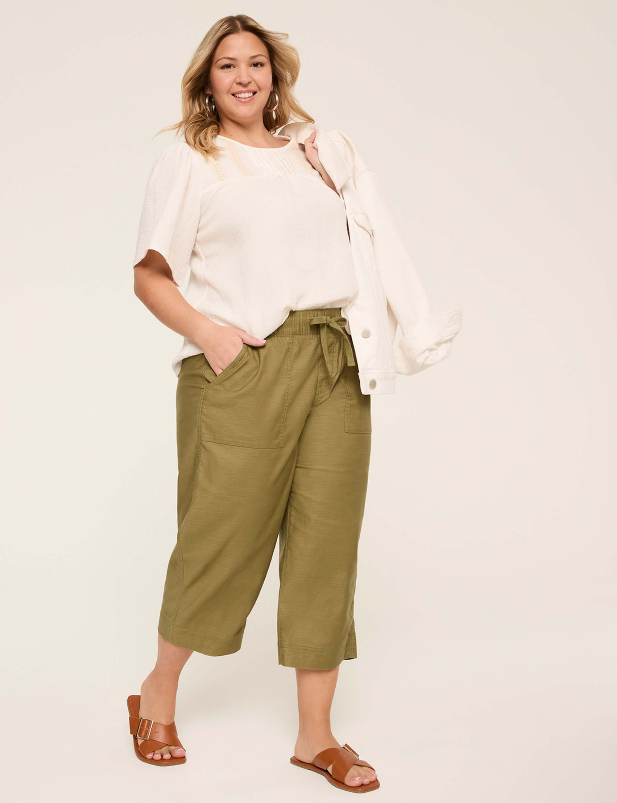 Slub Pull-On Capri Pant