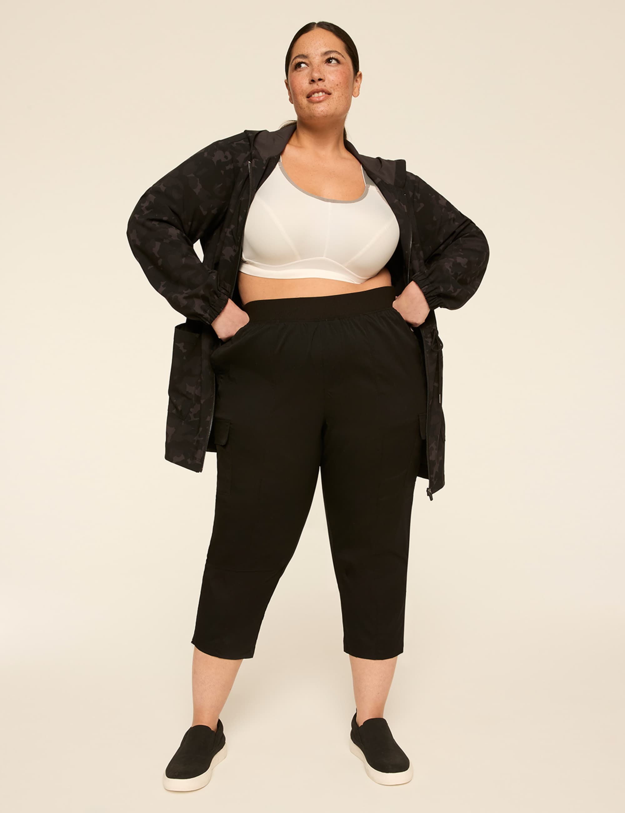 LIVI Stretch Woven Crop Pant