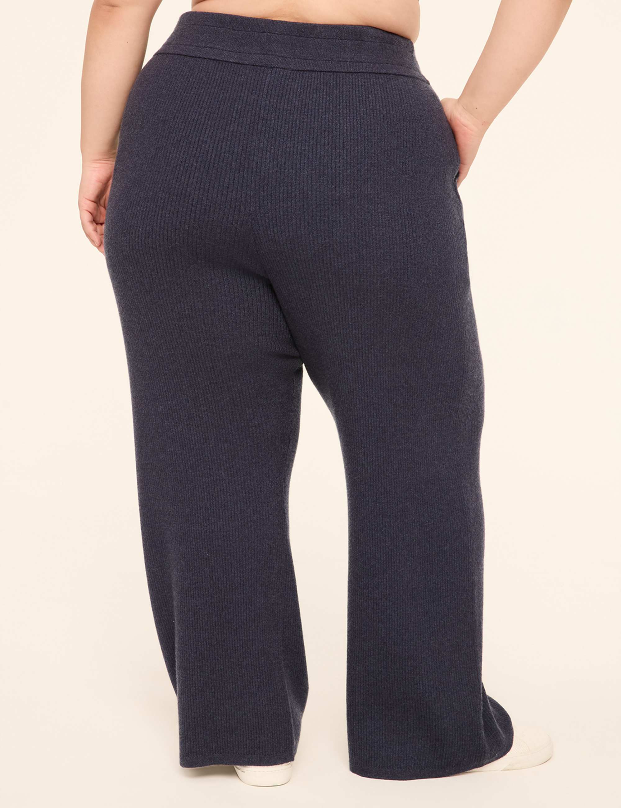 LIVI Sweater Wide Leg Pant