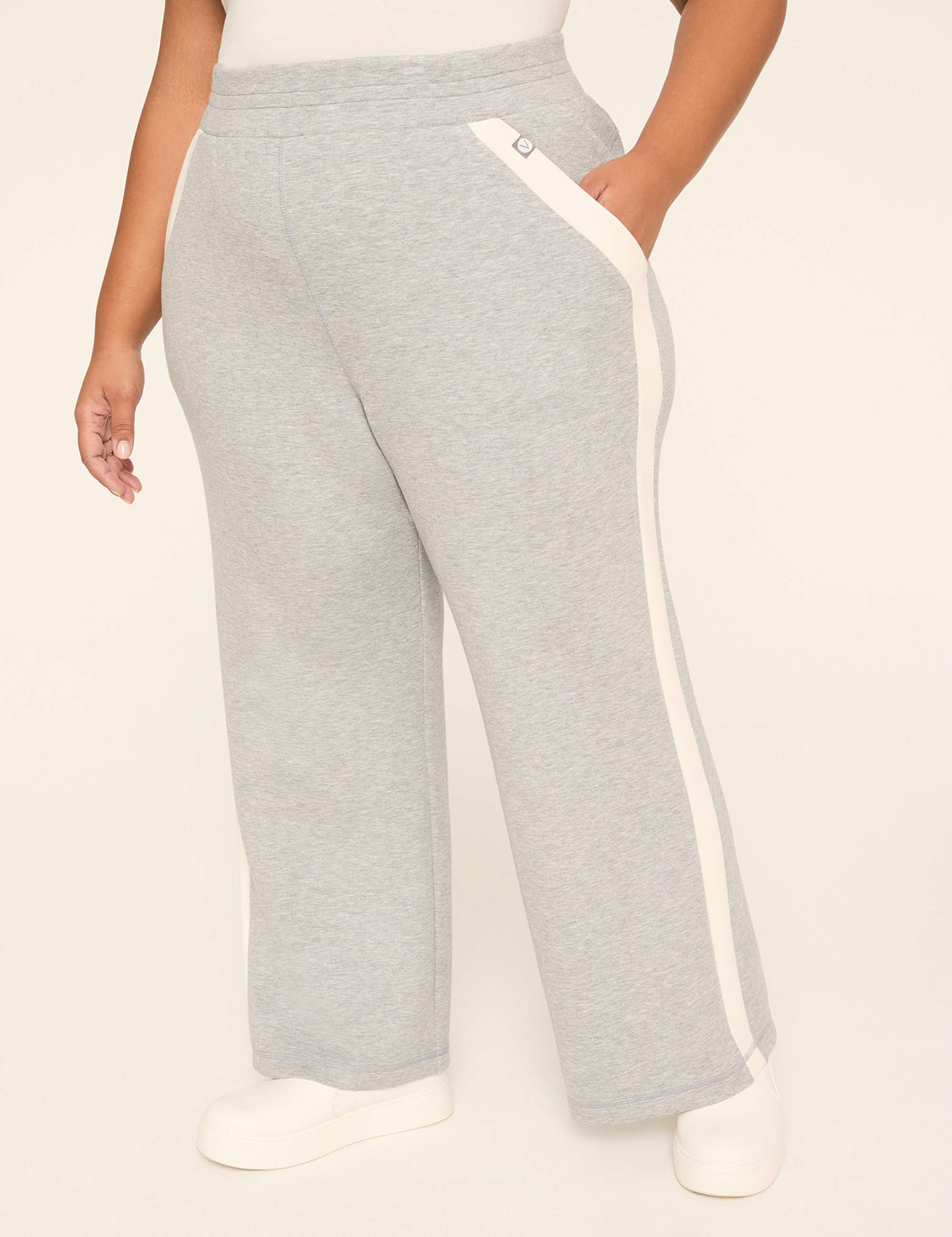 LIVI Journey Colorblock Relaxed Straight Pant