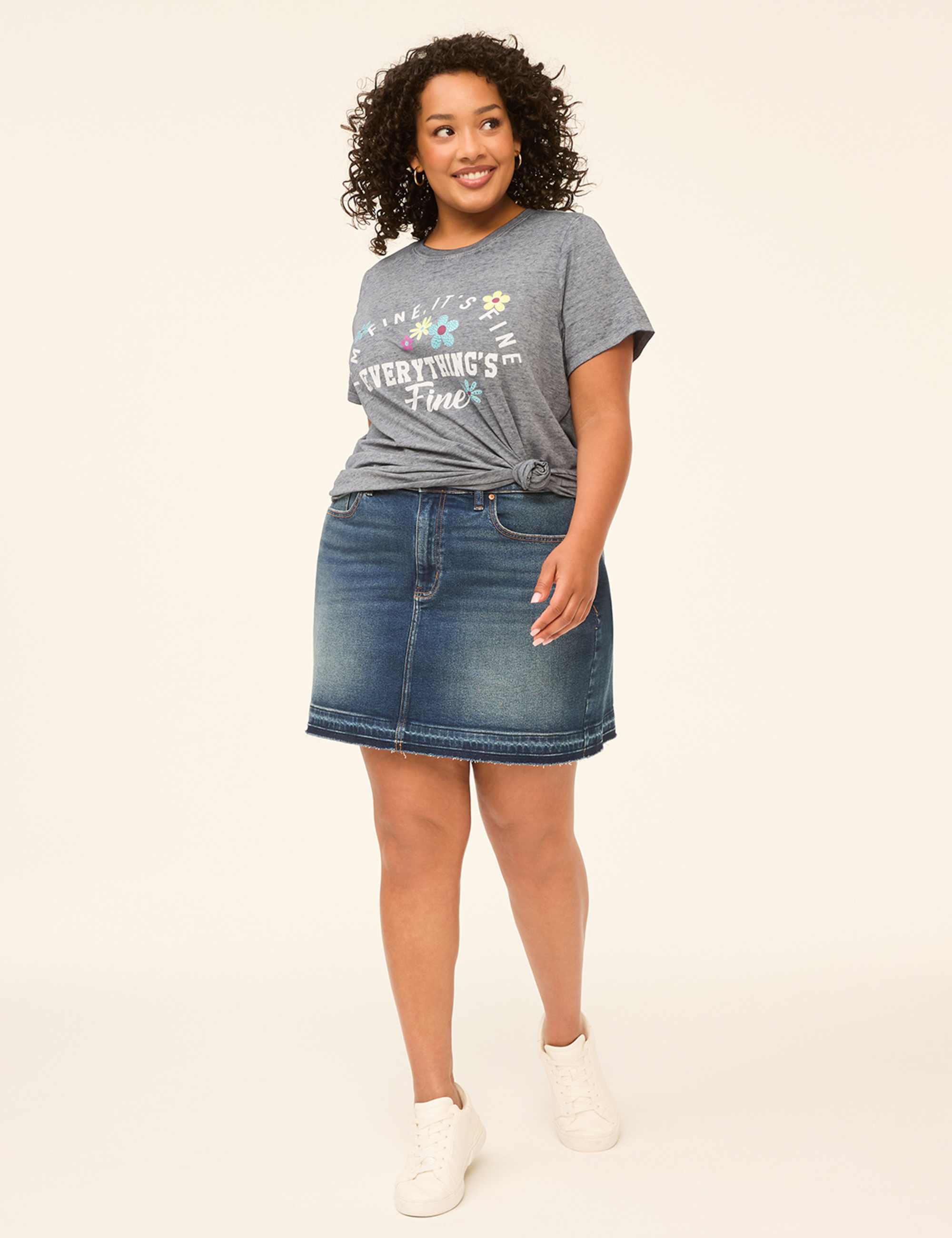 I'm Fine, It's Fine, Everything's Fine Graphic Tee