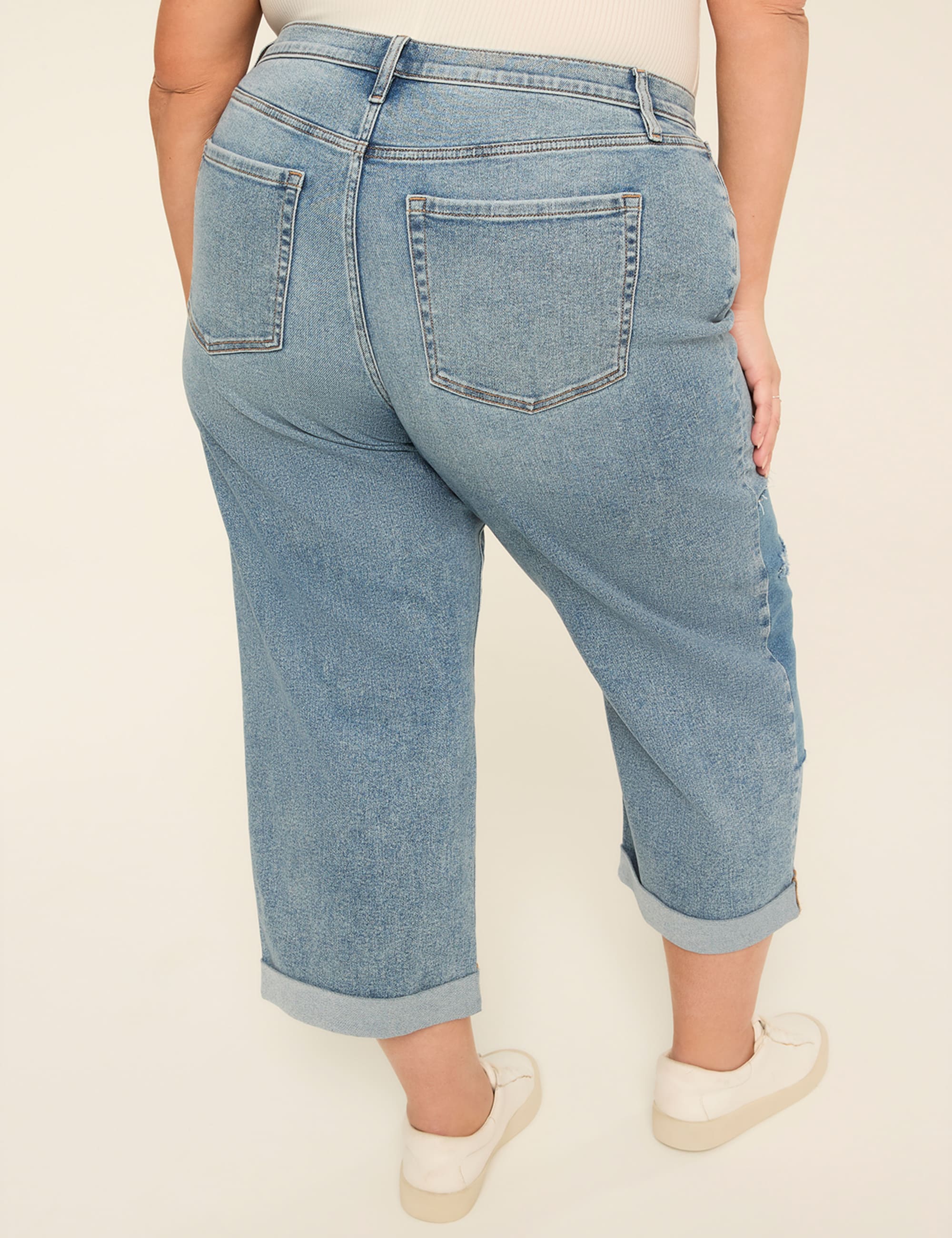 Boyfriend Fit Capri