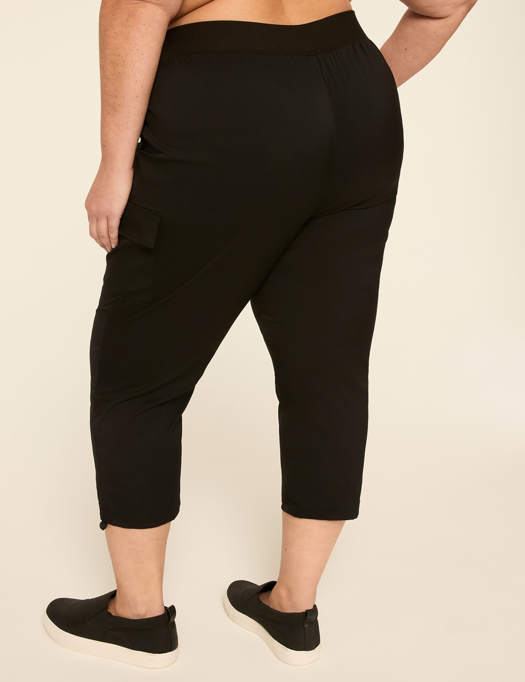 LIVI Stretch Woven Crop Pant