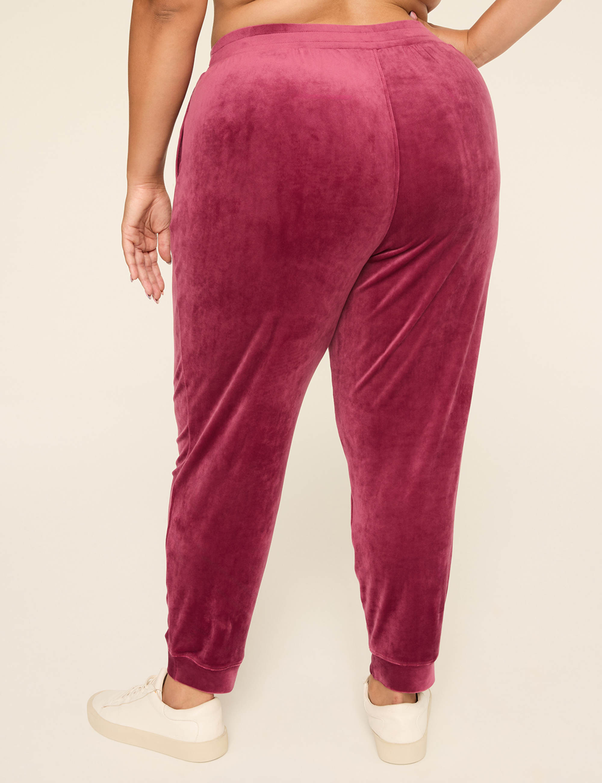 LIVI Velour Jogger