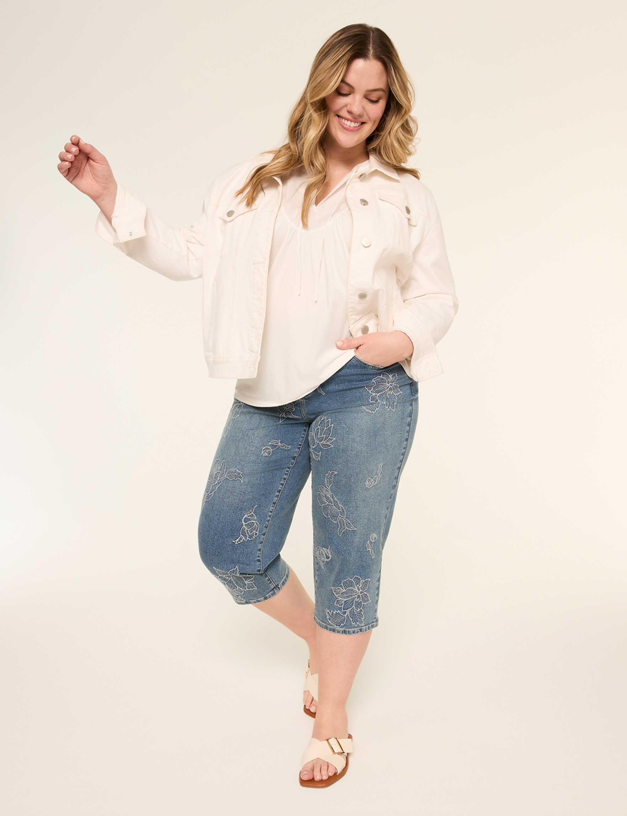 Signature Fit Straight Capri
