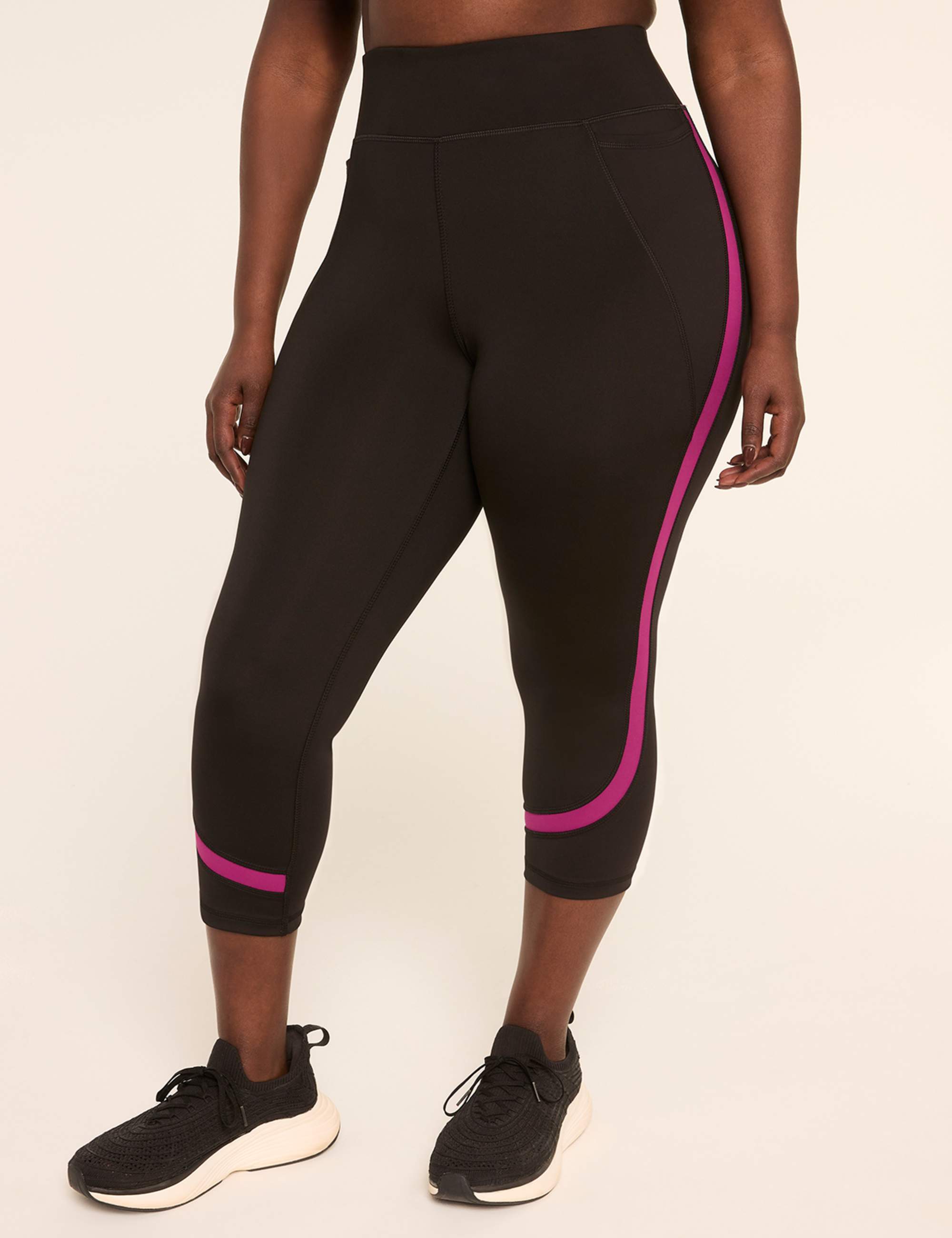 LIVI Go-Getter Wicking Colorblock 21" Capri Legging