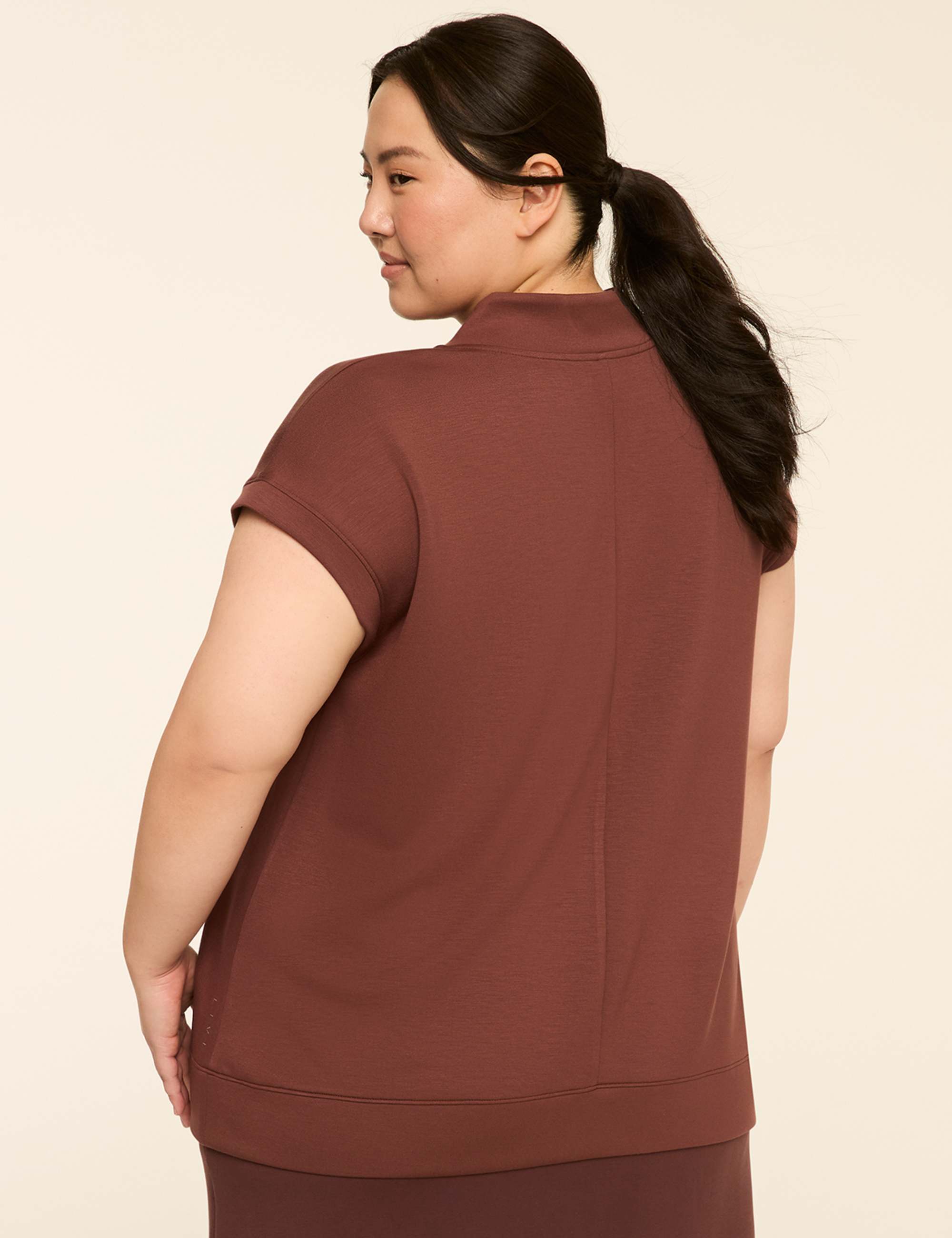LIVI Journey Short-Sleeve Quarter-Zip Sweatshirt