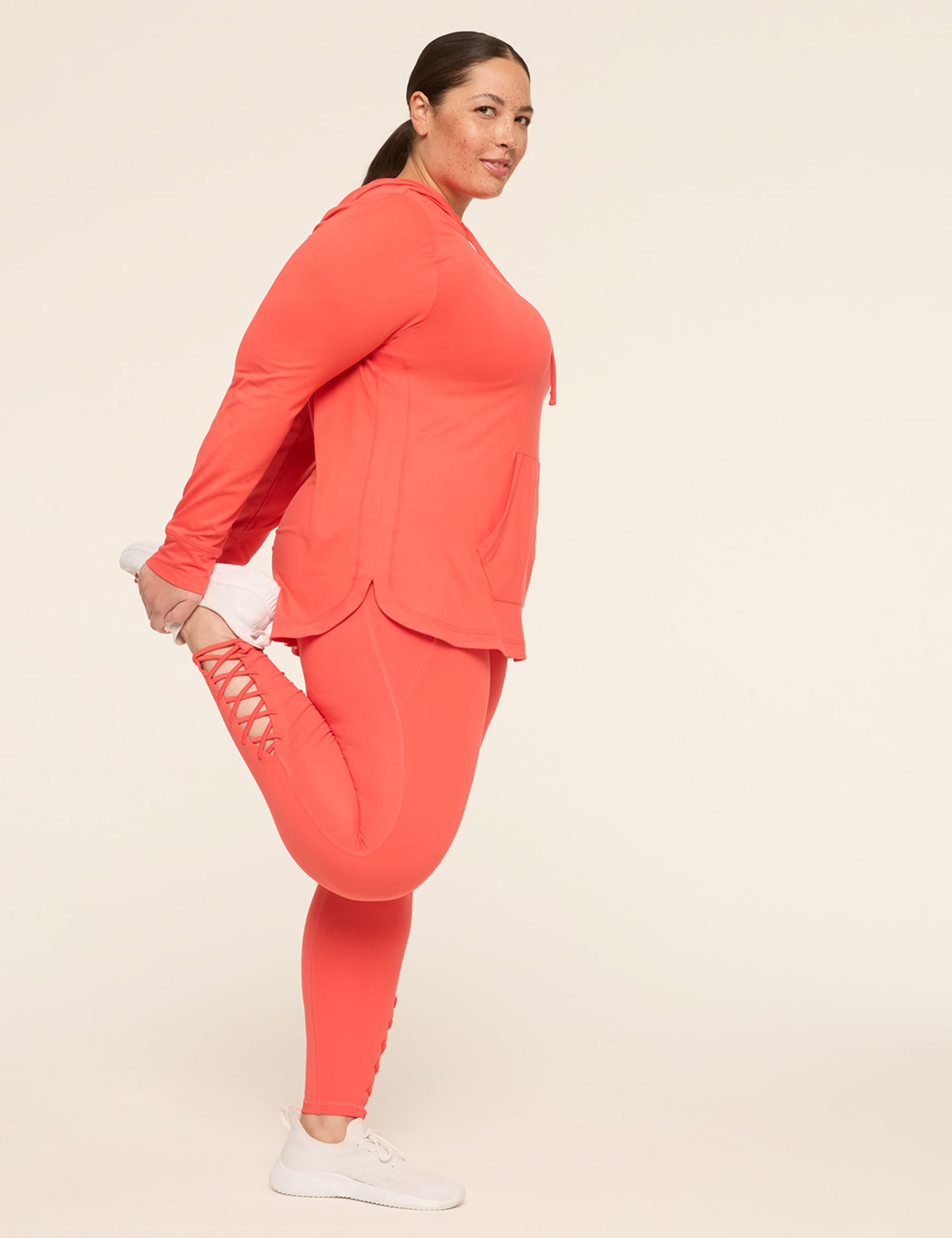 LIVI Soft Macrame-Detail Legging
