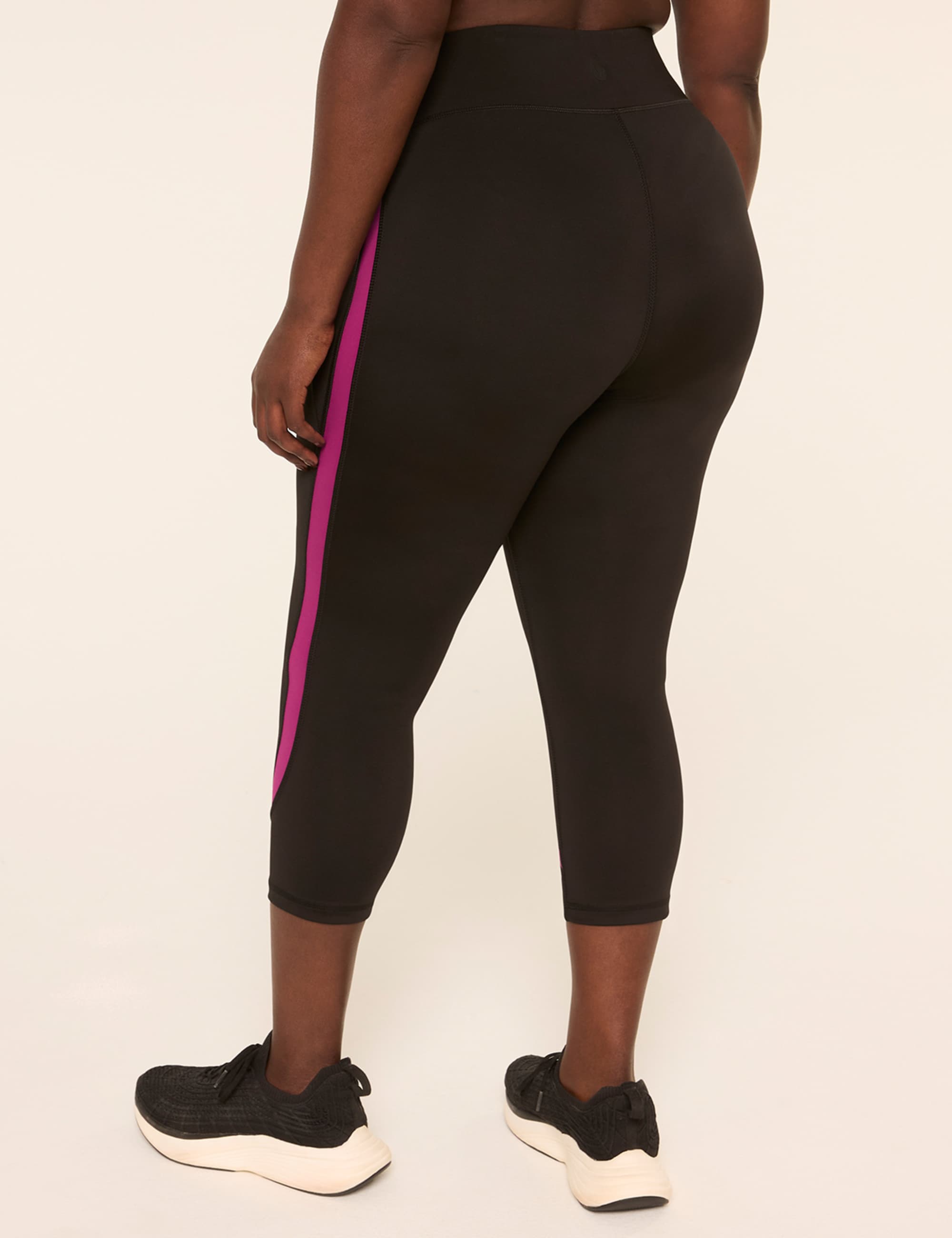 LIVI Go-Getter Wicking Colorblock 21" Capri Legging