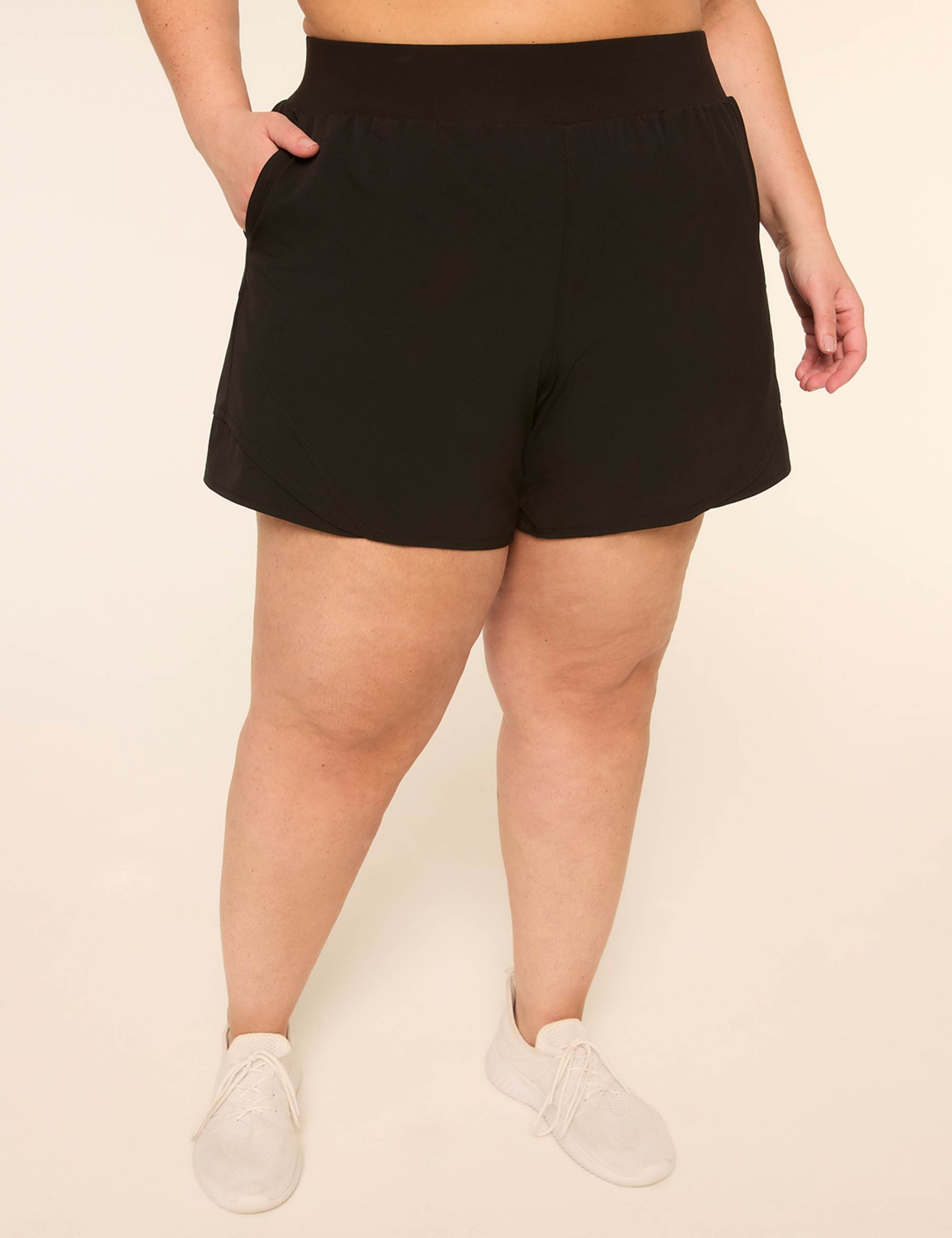 LIVI Stretch Woven Short