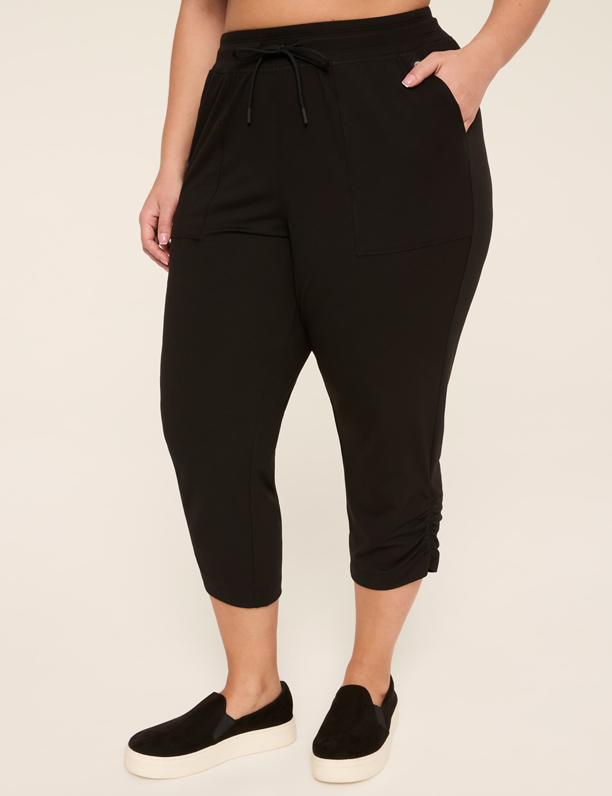 LIVI Soft Ruched Crop