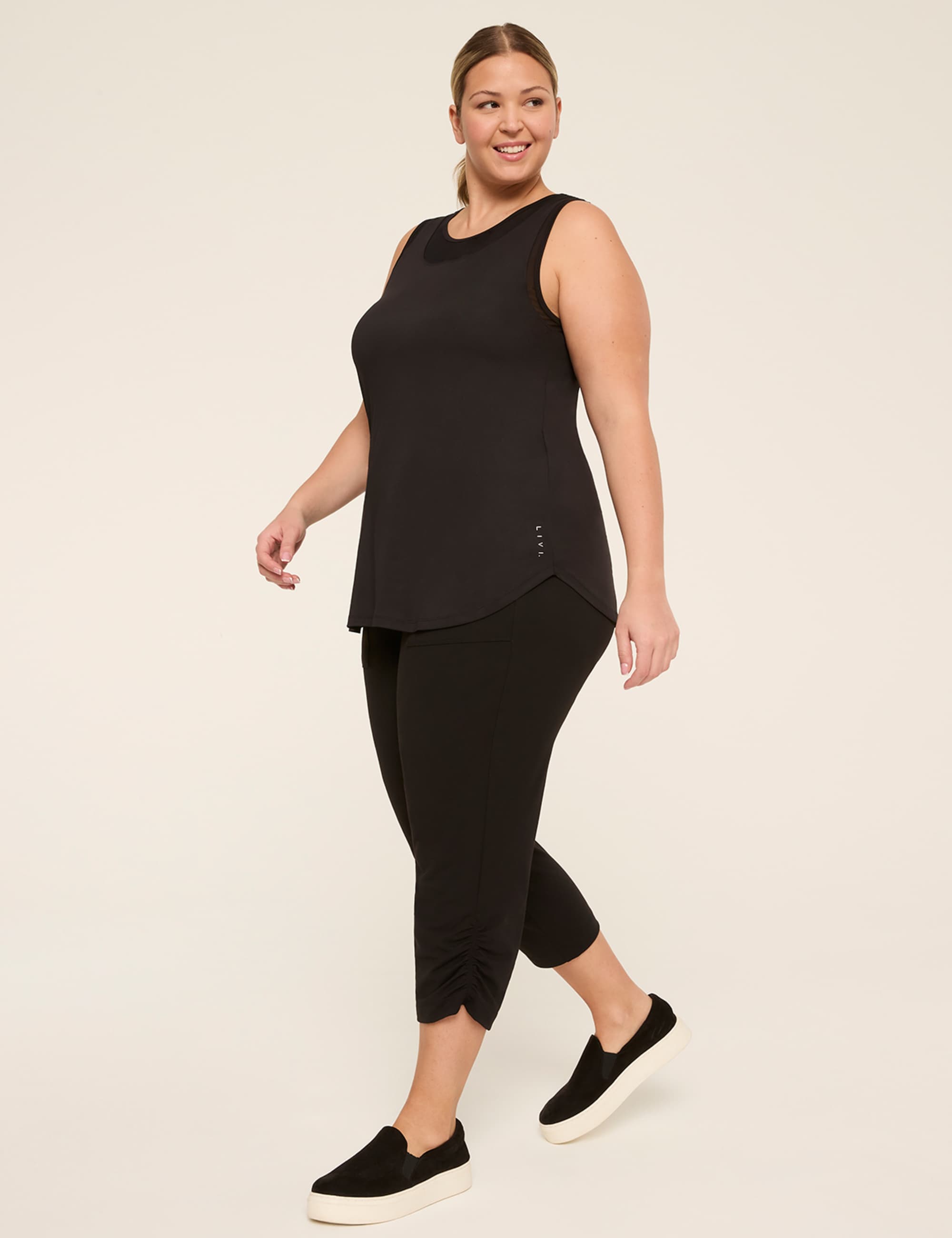 LIVI Soft Ruched Crop