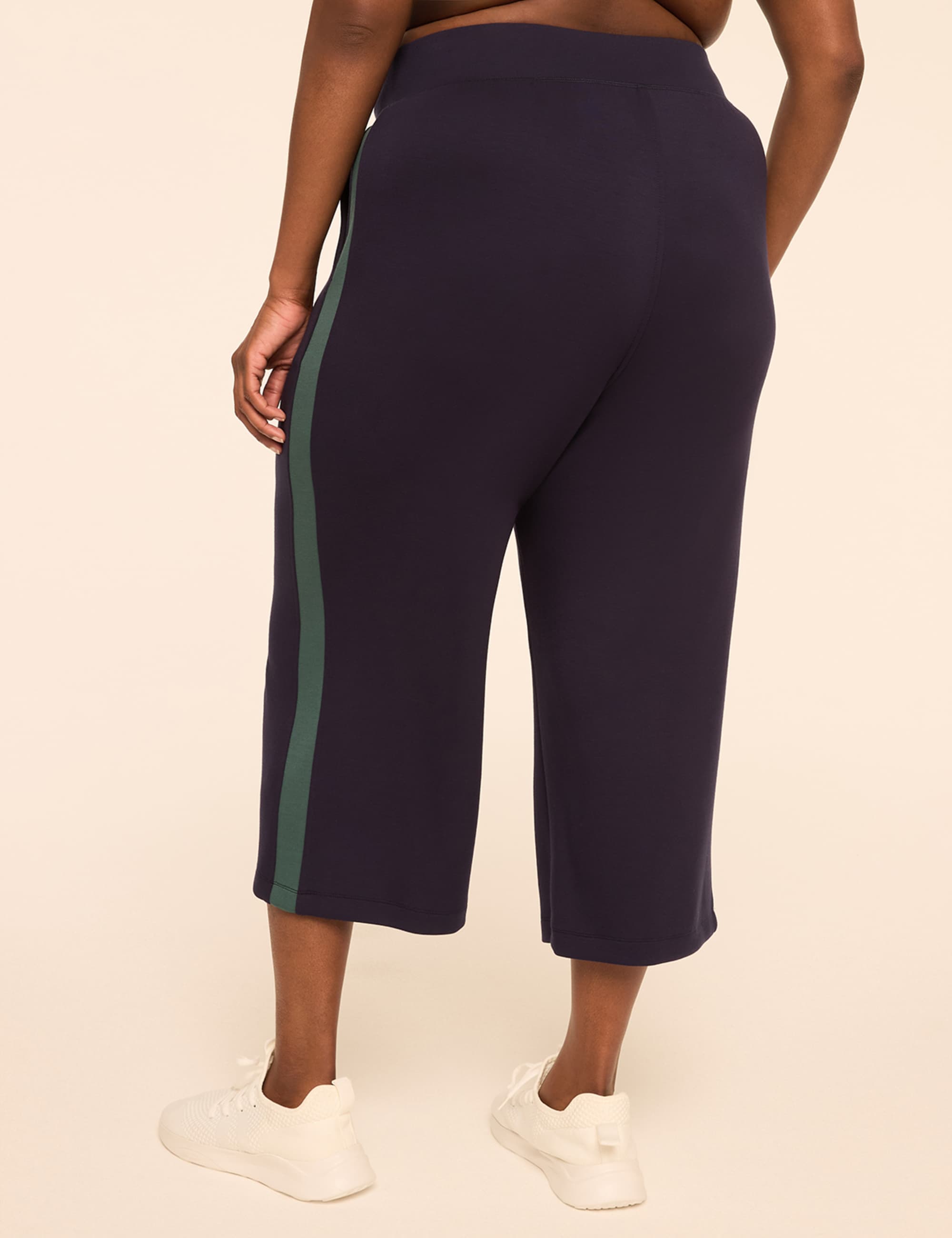 LIVI Journey Relaxed Straight Colorblock Capri